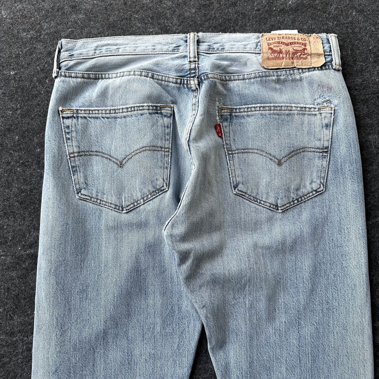 Levi's Levis 501 Distressed Light Blue Denim 32x31 D681 Size US 32 / EU 48 - 12 Thumbnail