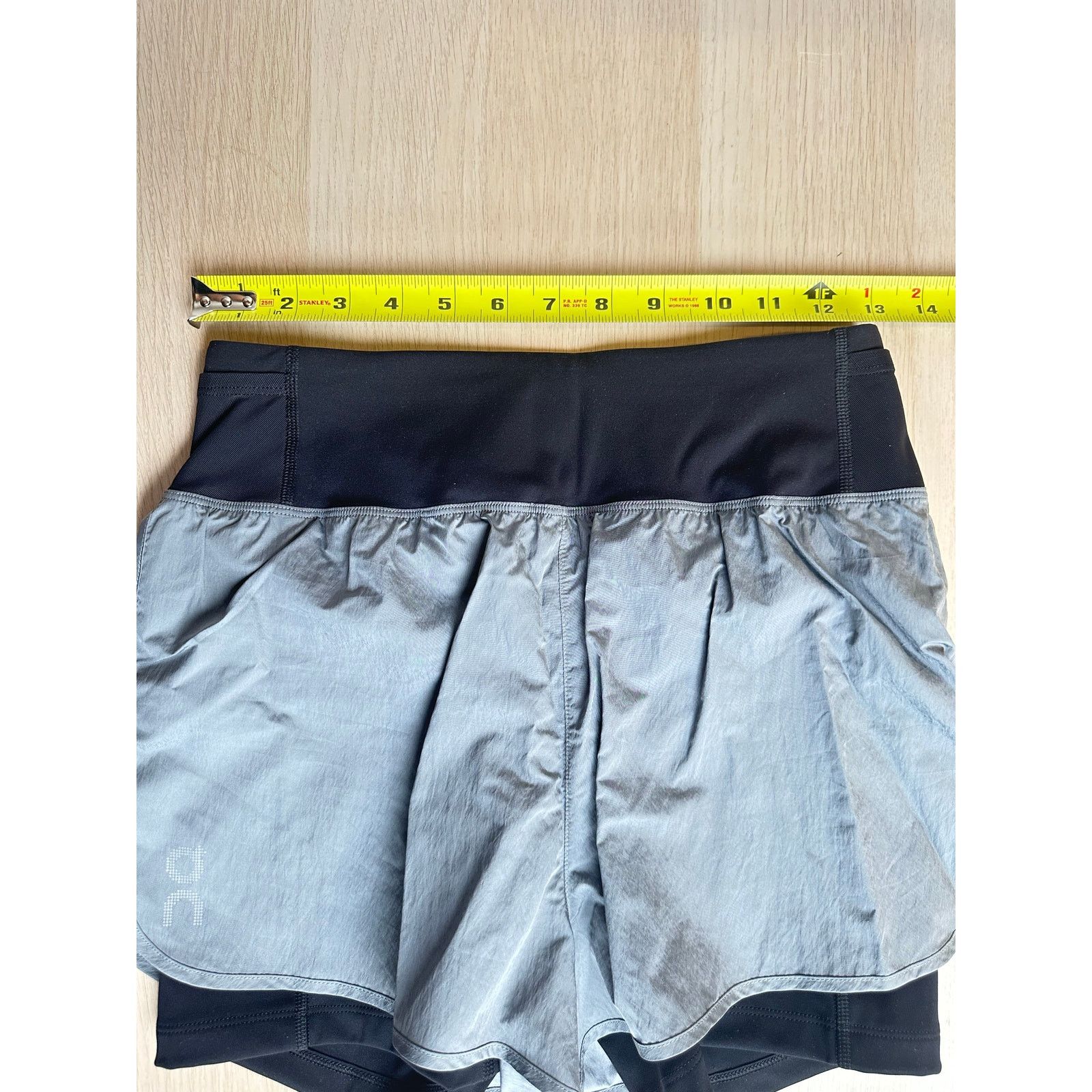 On On Running Performance Volt Grey Shorts Women - Size S - New Size 26" / US 2 / IT 38 - 10 Thumbnail
