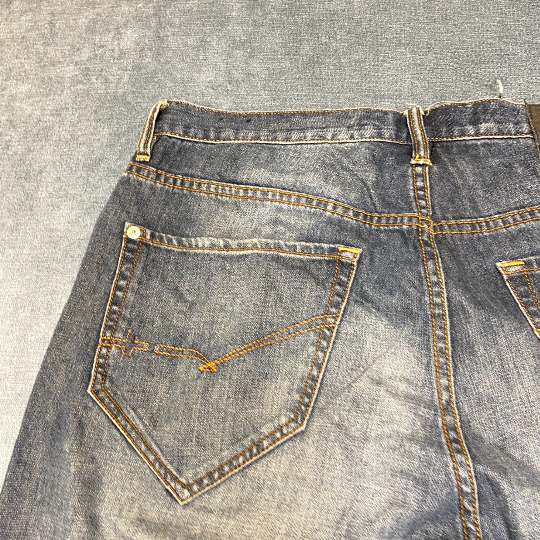 Rocawear VINTAGE Rocawear Jeans Mens 38x32 Blue Denim Medium Wash Straight Leg Everyday Wear Size US 38 / EU 54 - 5 Thumbnail