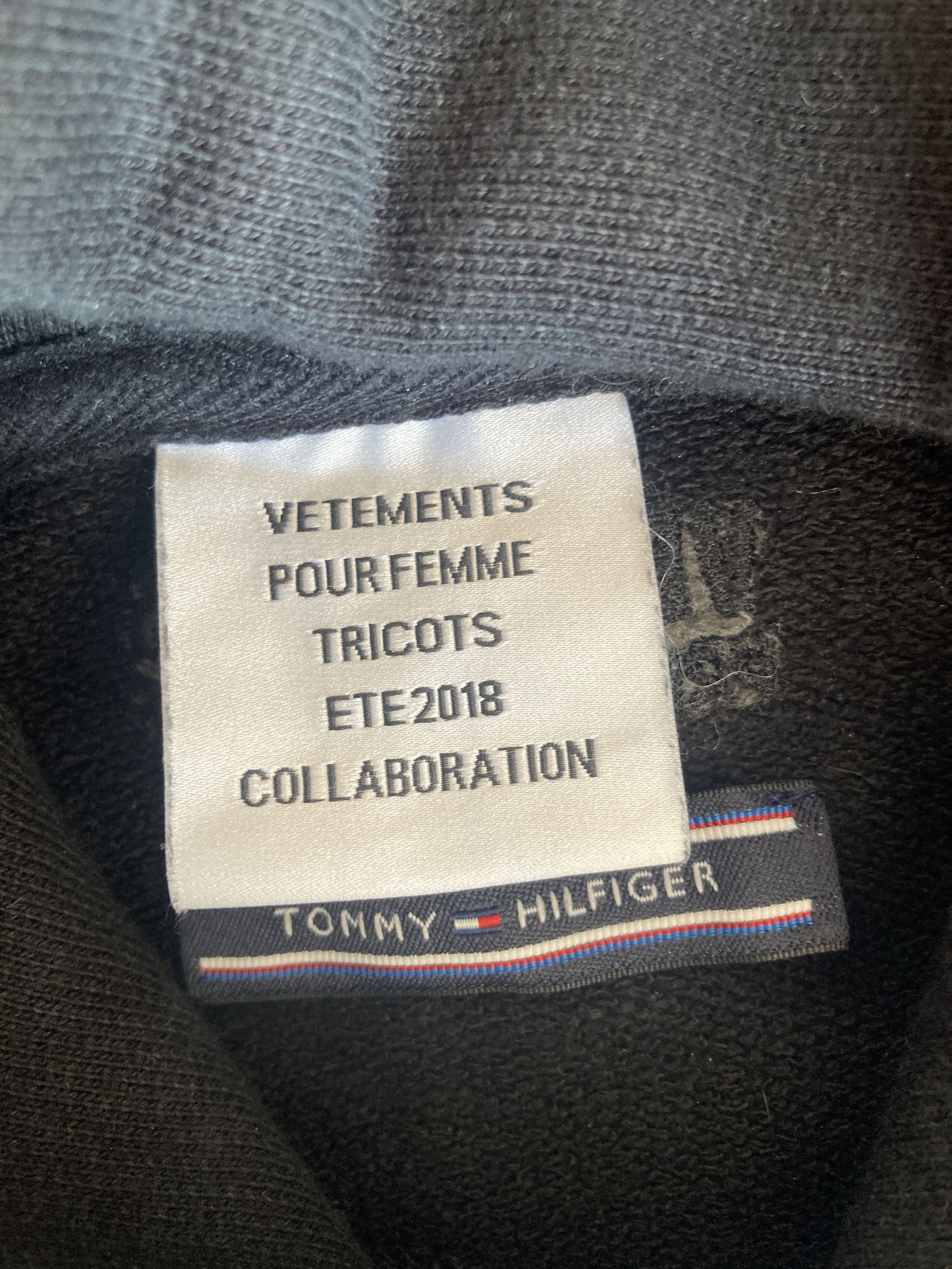 Vetements Vetements x Tommy Hilfiger Hoodie 2018 Size US M / EU 48-50 / 2 - 7 Thumbnail