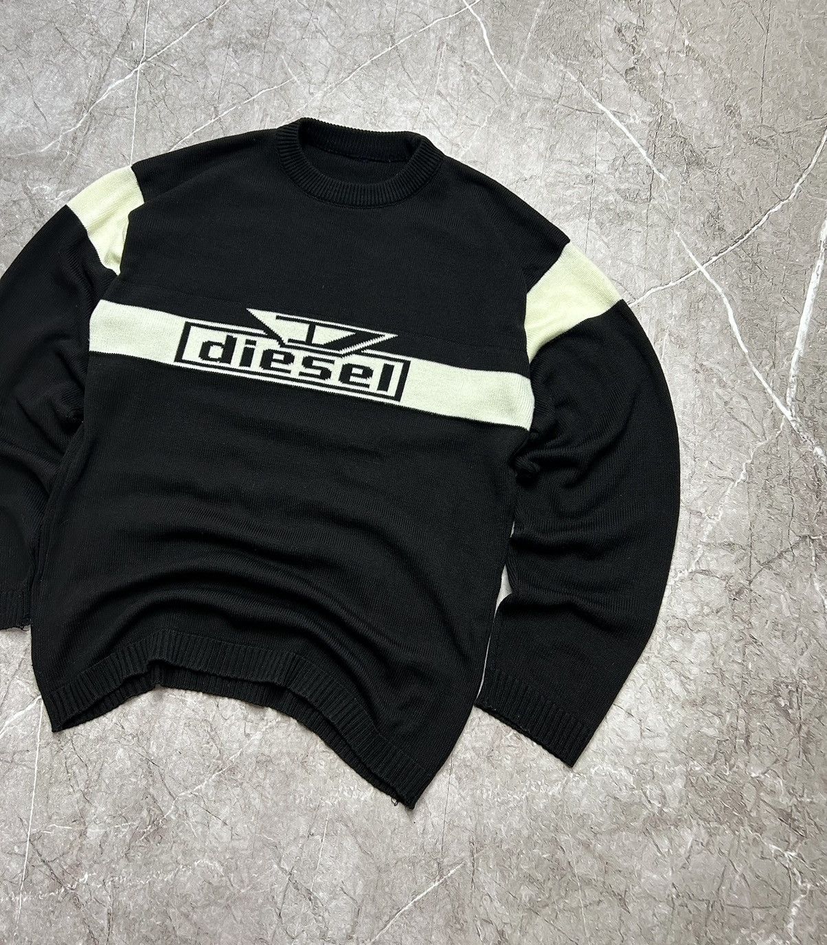 Diesel × Vintage Vintage 90s Diesel Sweater Knitwear Center Logo Size US L / EU 52-54 / 3 - 3 Thumbnail