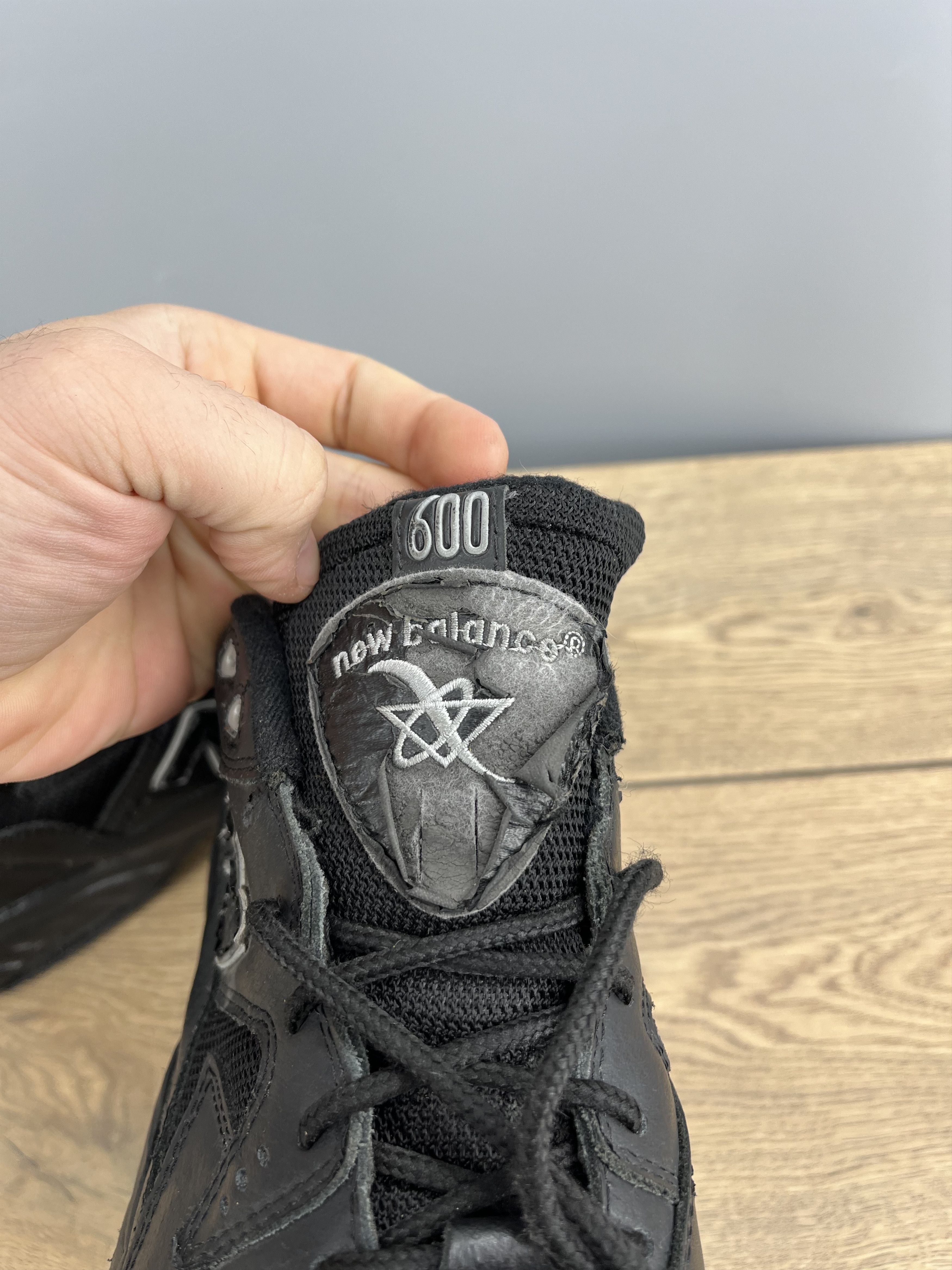 New Balance Vintage New Balance 600 Black Leather Sneakers Men Size US 10.5 / EU 43-44 - 12 Thumbnail