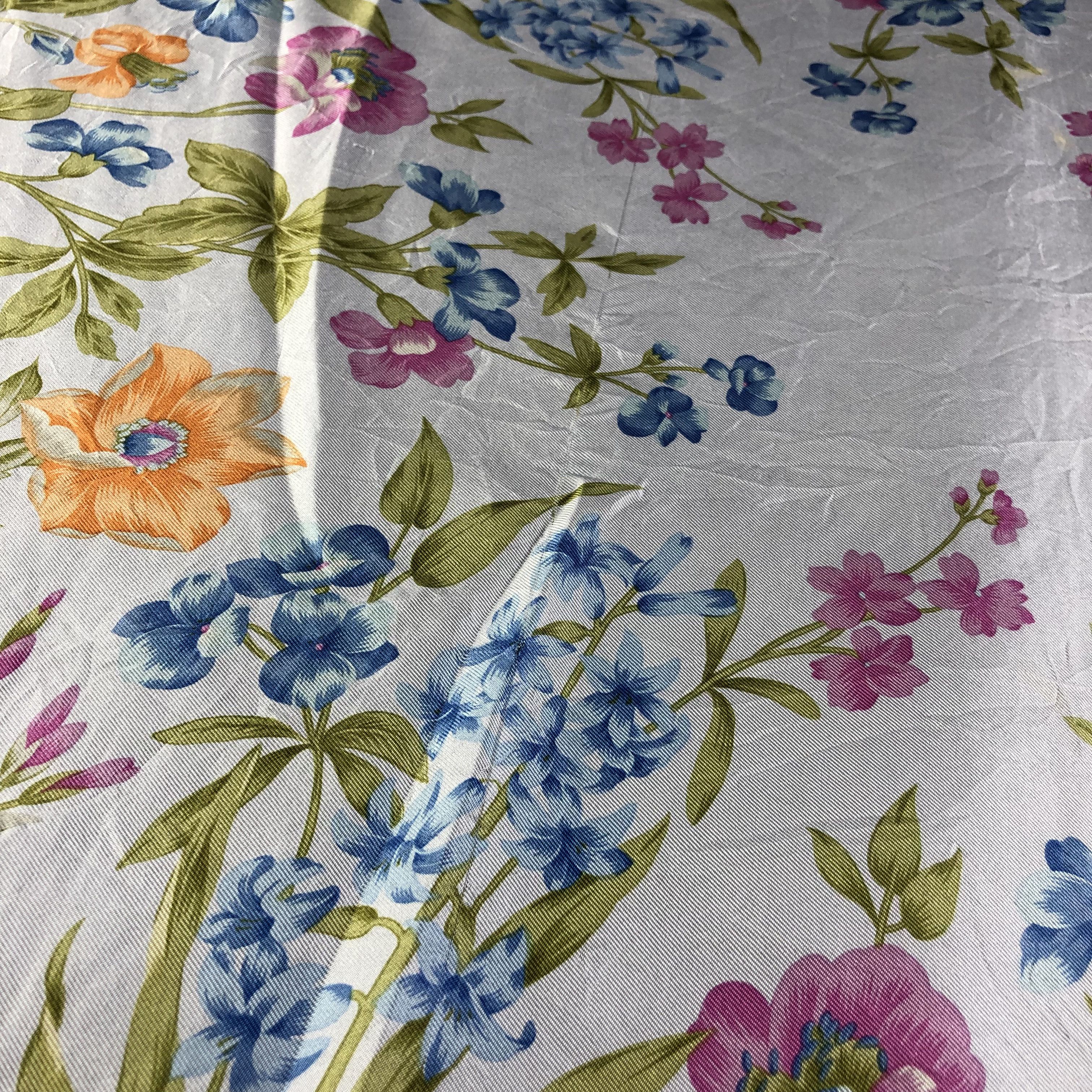 Japanese Brand Luxury Floral Silk Scarf M420 Size ONE SIZE - 7 Thumbnail