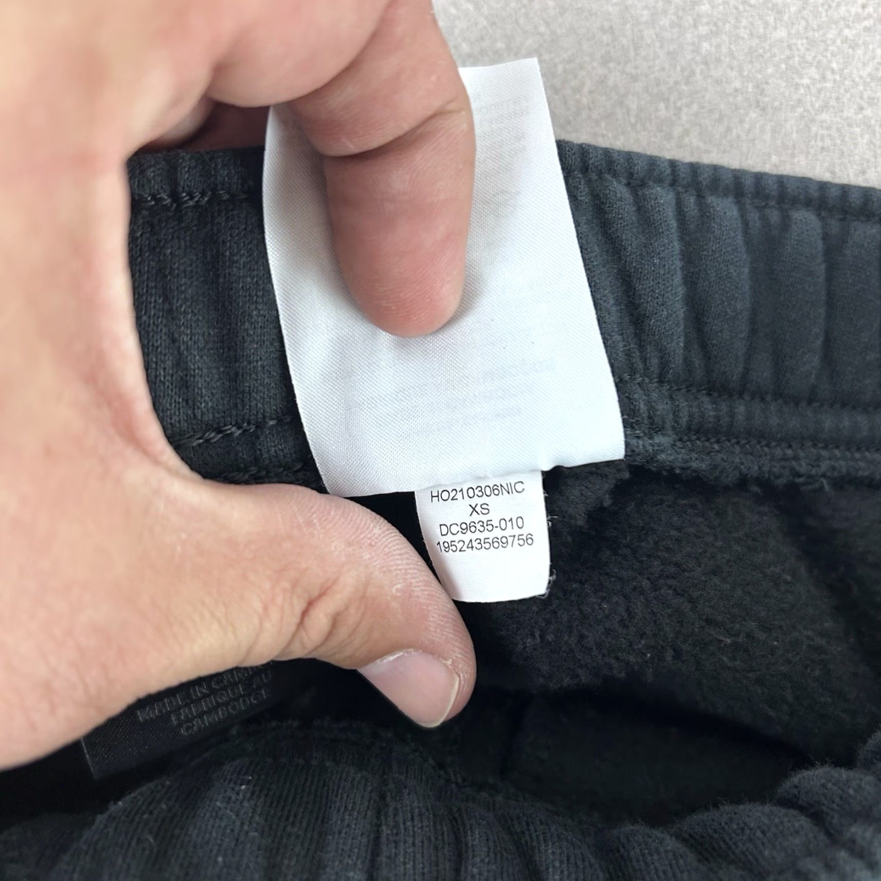 Nike VINTAGE?NIKE Air Jordan Men's XS Sport DNA Fleece Jogger Pants DC9635-010 Size US 27 - 5 Thumbnail