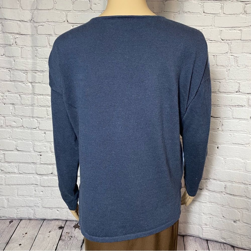 Chicos Chico's Blue Floral Sweater Size 2 US L Size L / US 10 / IT 46 - 4 Thumbnail