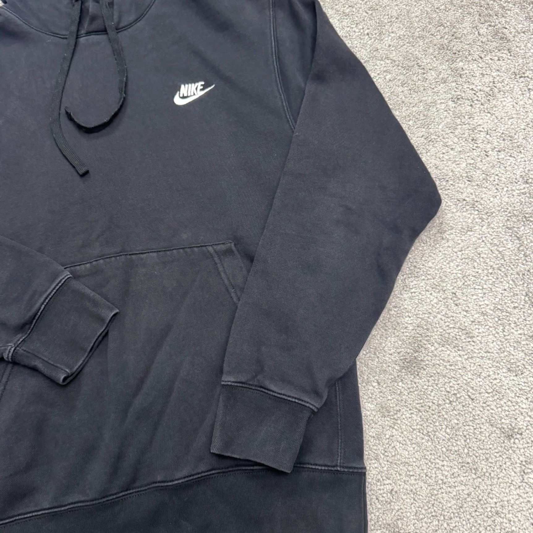 The North Face Nike Hoodie Pullover Sweatshirt Mens Small Black Fleece Drawstring Activewear Size US S / EU 44-46 / 1 - 3 Thumbnail