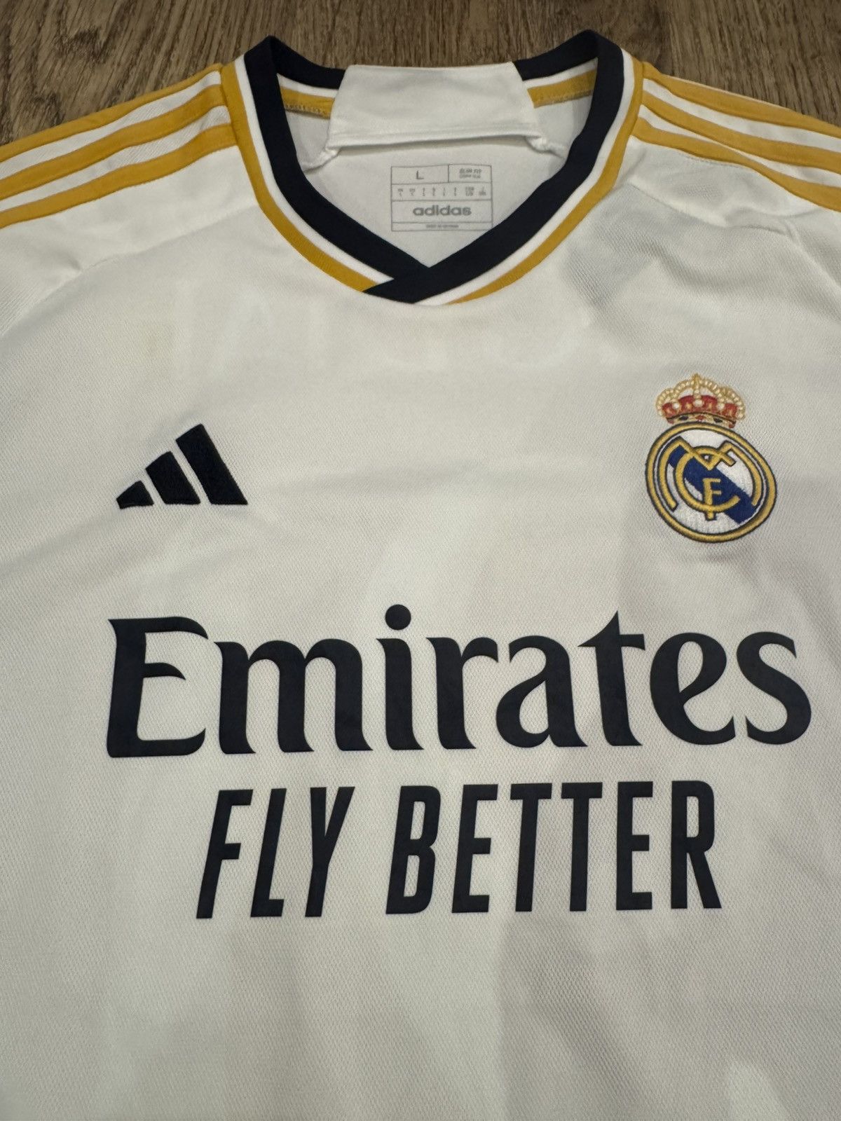 Adidas REAL MADRID CF 2023/2024 HOME FOOTBALL JERSEY SIZE L HR3796 Size US L / EU 52-54 / 3 - 5 Thumbnail