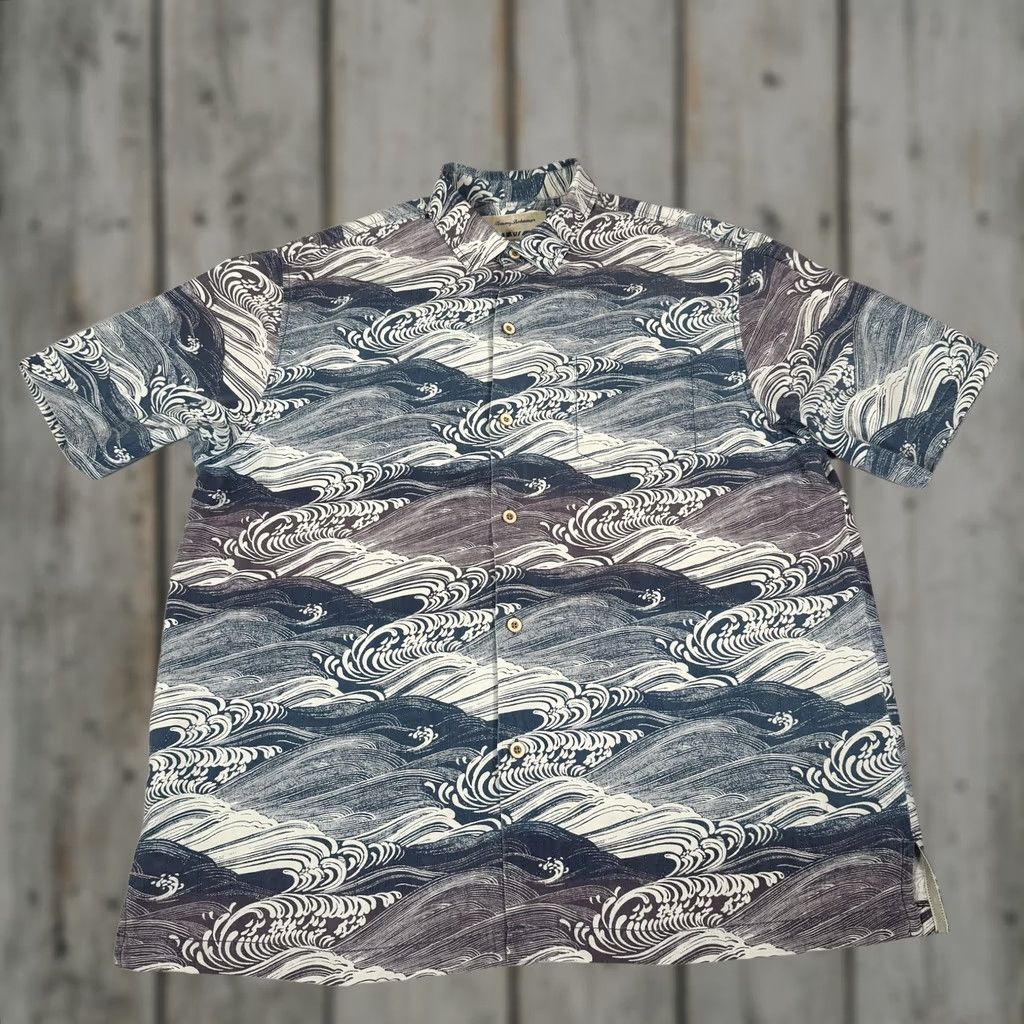Tommy Bahama Tommy Bahama Shirt Mens XL Blue Silk Hawaiian Button Up Ocean Waves Surf Aloha Size US XL / EU 56 / 4 - 1 Thumbnail