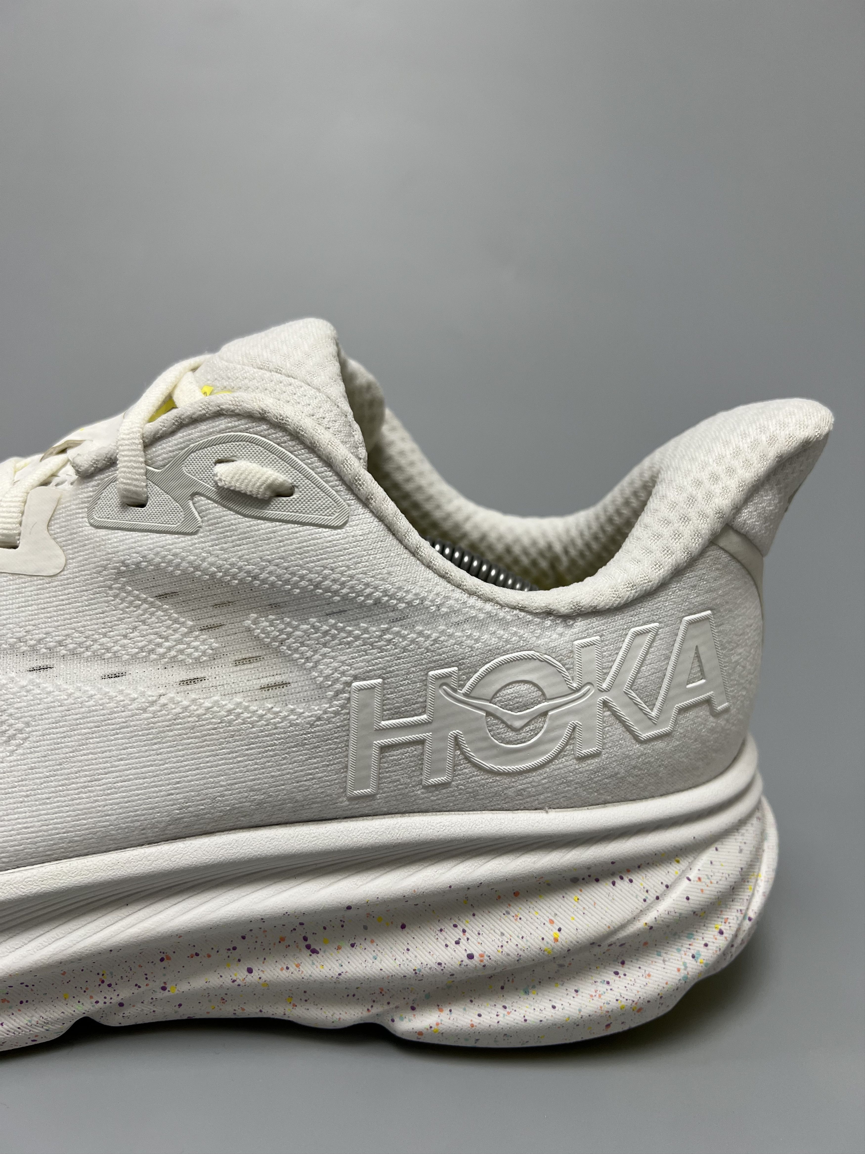 Hoka 10.5EE Hoka One One Clifton 9 Wide Running Shoes Walking Gym Size US 10.5 / EU 43-44 - 9 Thumbnail