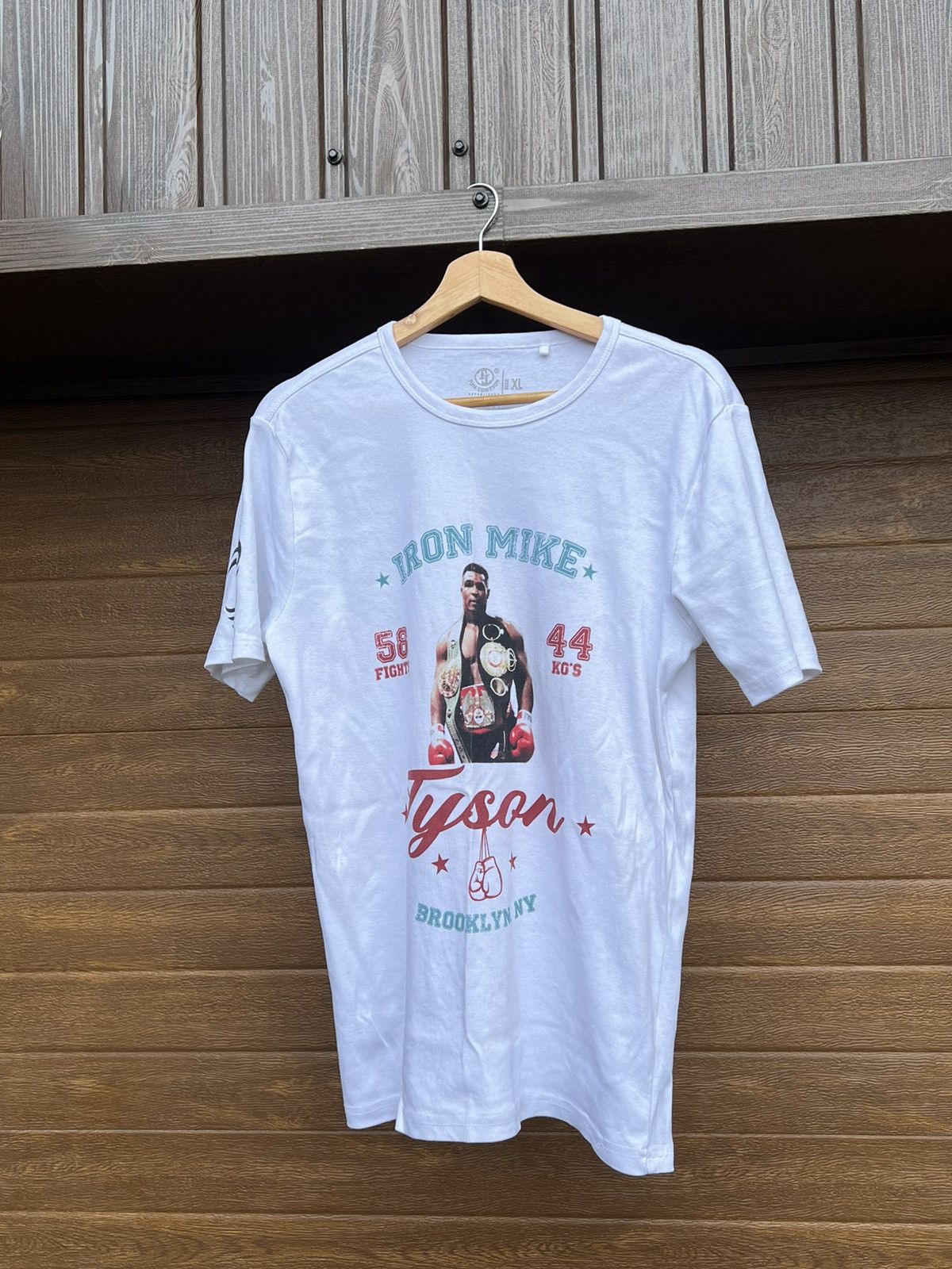Band Tees × Vintage 🥊 Mike Tyson Vintage Big Logo T-Shirt Size US XL / EU 56 / 4 - 1 Thumbnail