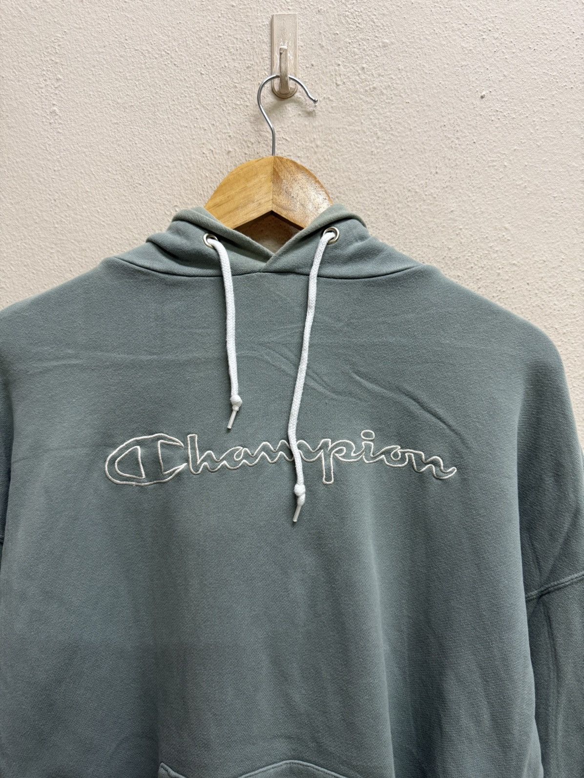 Champion Vintage Champion Embroidery Logo Pullover Sweater Hoodie Size US M / EU 48-50 / 2 - 18 Thumbnail