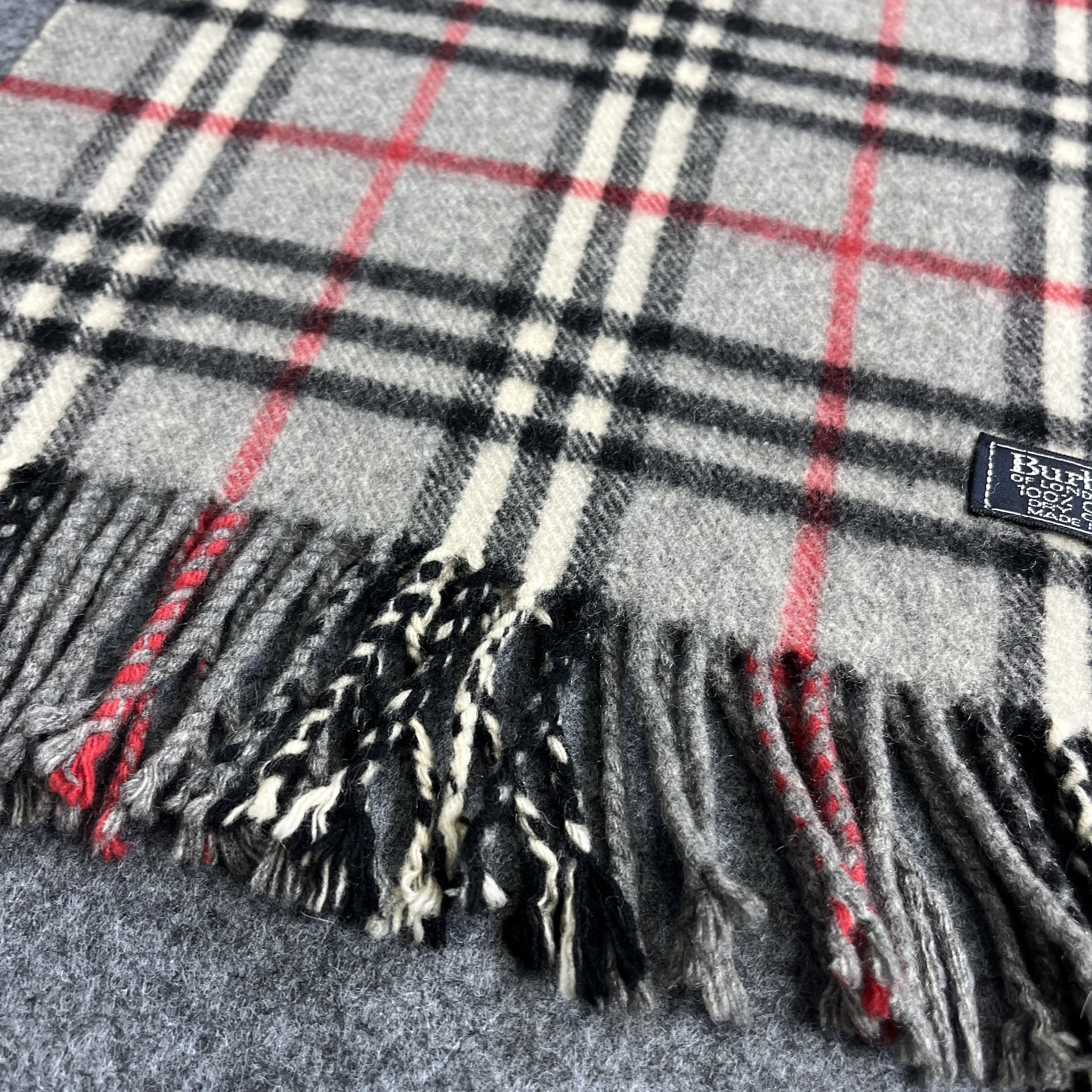 Burberry Burberry Scarf / Muffler / Neckwear T1517 Size ONE SIZE - 7 Thumbnail