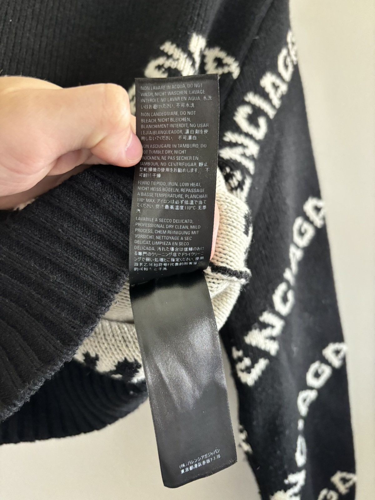 Balenciaga Balenciaga Allover Logo cropped Knit Sweater Size XS / US 0-2 / IT 36-38 - 5 Thumbnail