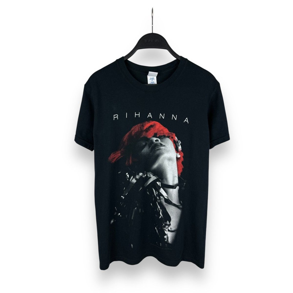 Rihanna Vintage 2011 Rihanna Loud Tour T-Shirt Women’s Size S Size S / US 4 / IT 40 - 1 Thumbnail