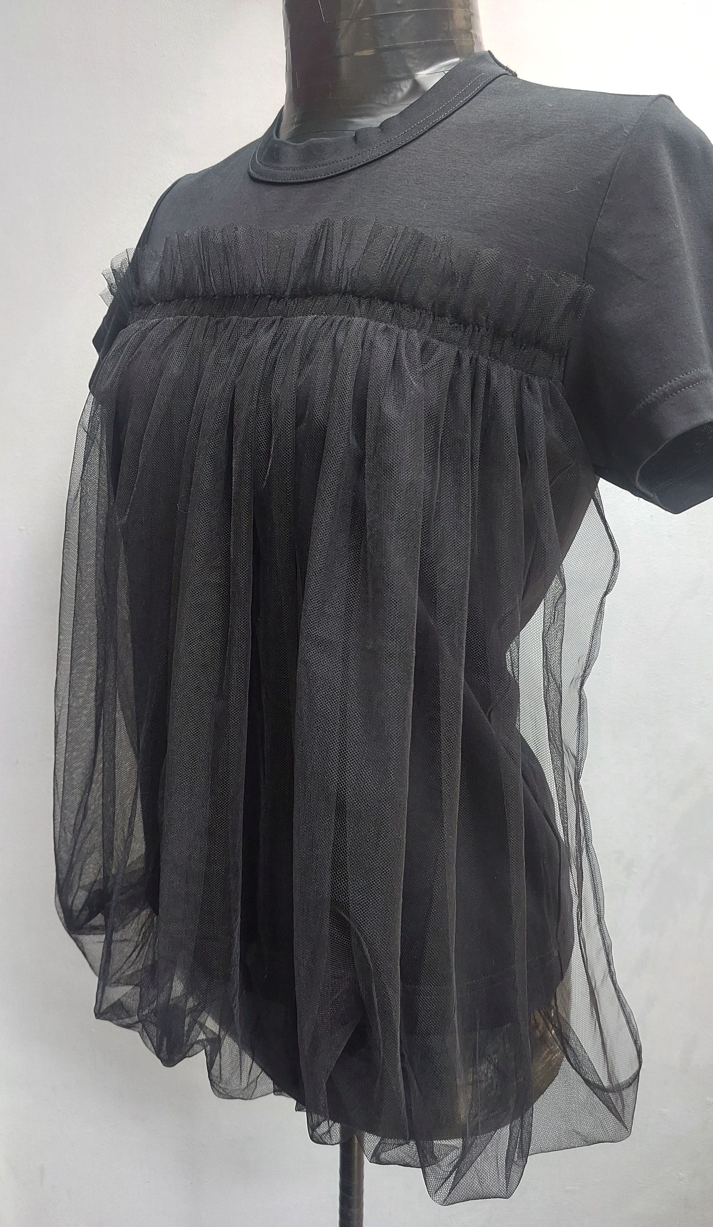 Noir Kei Ninomiya Noir Kei Ninomiya Cotton with sheer gathered tulle overlay Size S / US 4 / IT 40 - 5 Thumbnail