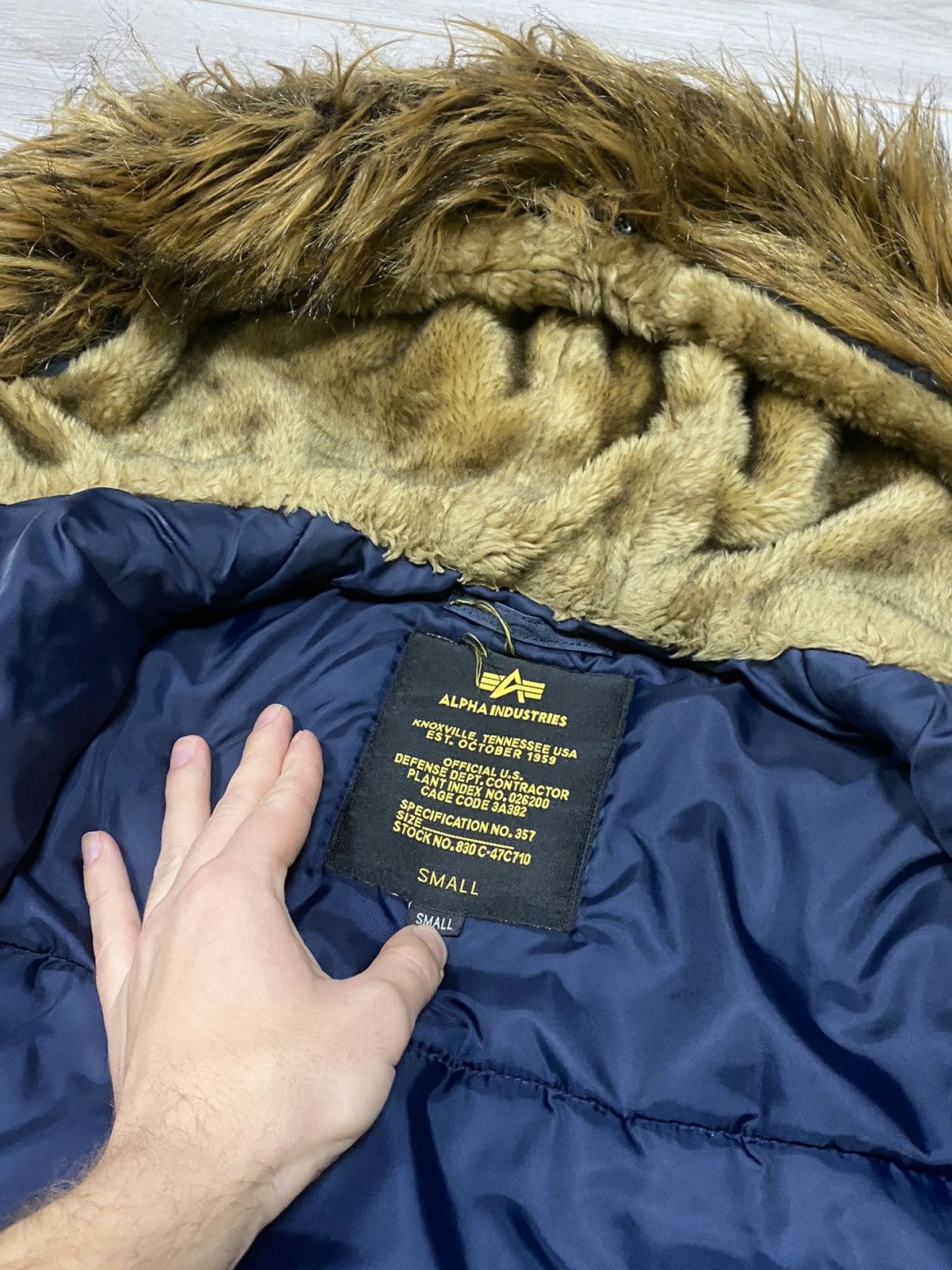 Alpha Industries Alpha Industries 🇺🇸 vintage n2b fur attached hood bomber Size US S / EU 44-46 / 1 - 17 Thumbnail