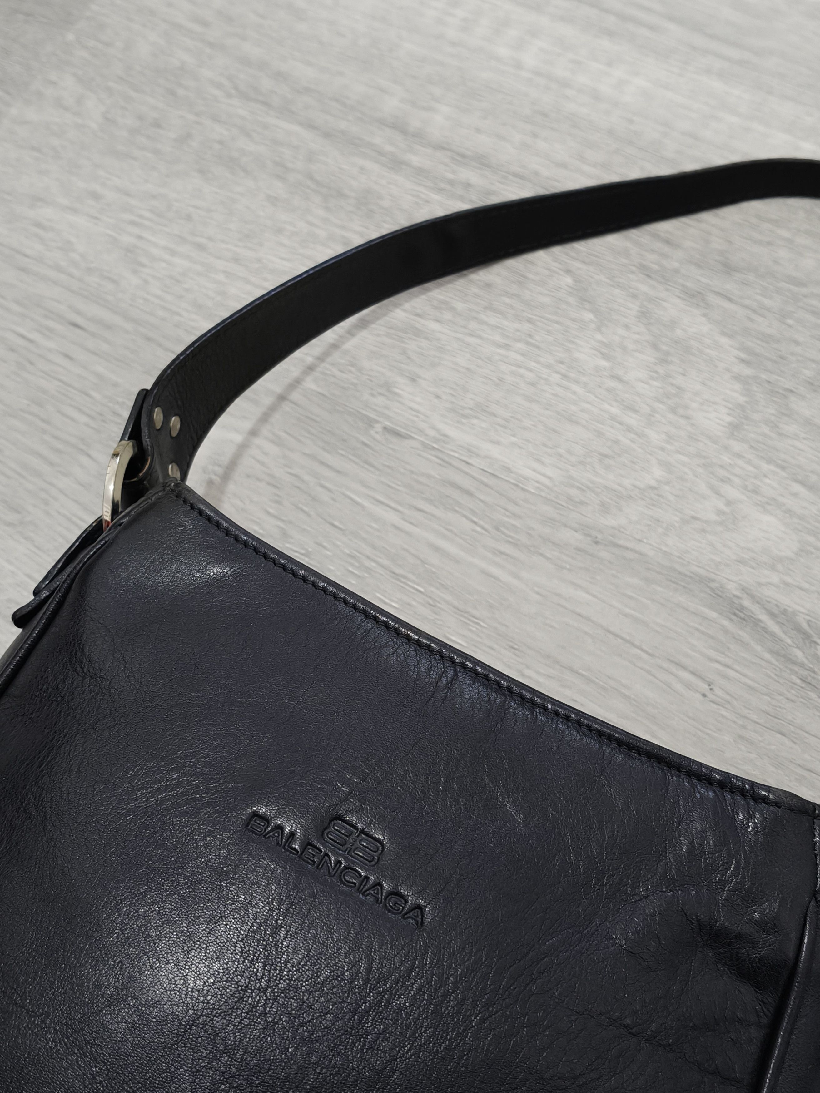 Balenciaga Vintage Balenciaga Black Leather Luxury Y2K Shoulder Bag Size ONE SIZE - 3 Thumbnail