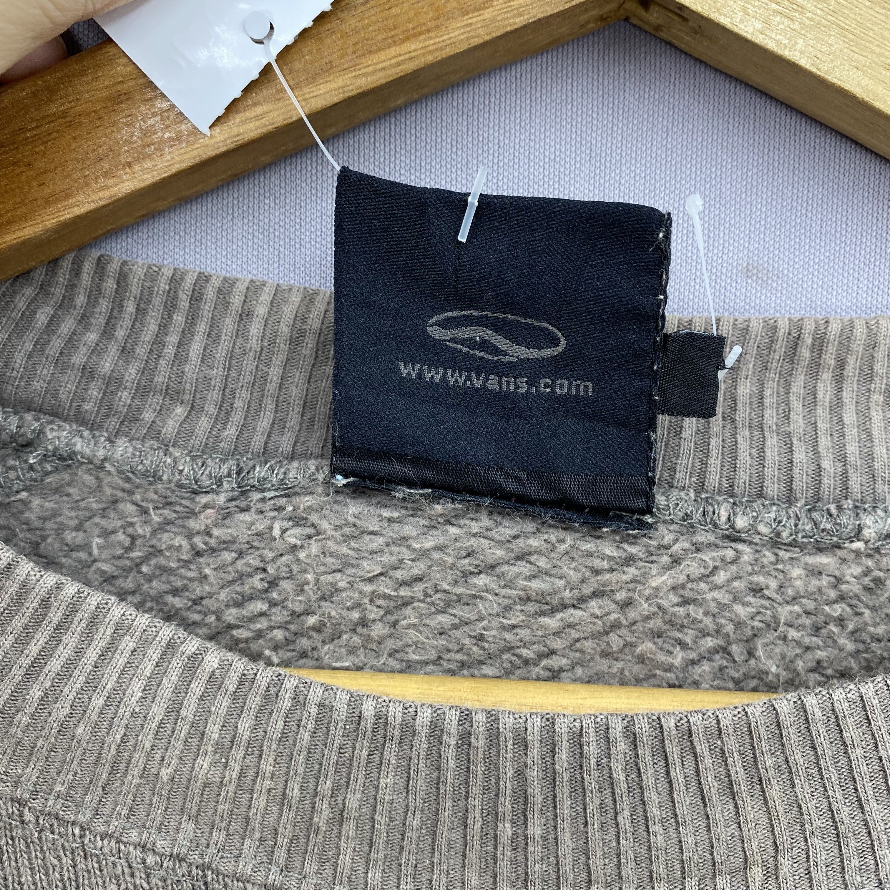Vans Vintage 90s Vans Sweater Skateboarding Sweatshirt Jumper Size US L / EU 52-54 / 3 - 5 Thumbnail