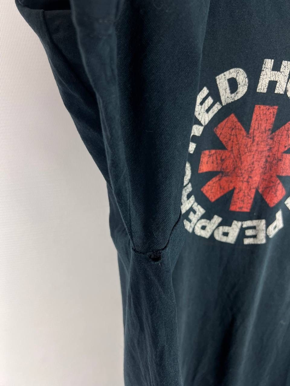 Other Red Hot Chilli Peppers vintage band t-shirt size XL Size US XL / EU 56 / 4 - 5 Thumbnail
