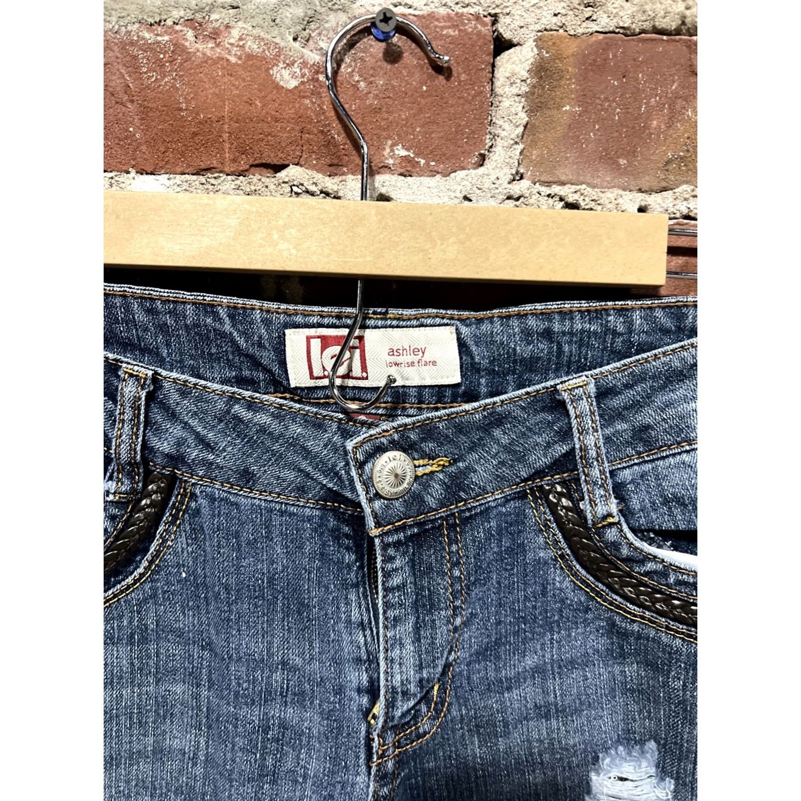 Vintage LEI Jeans Flared Denim 9 Juniors Y2K Boho Mid Rise 31in Inseam 5-Pocket Blue Women Size 30" / US 8 / IT 44 - 2 Thumbnail