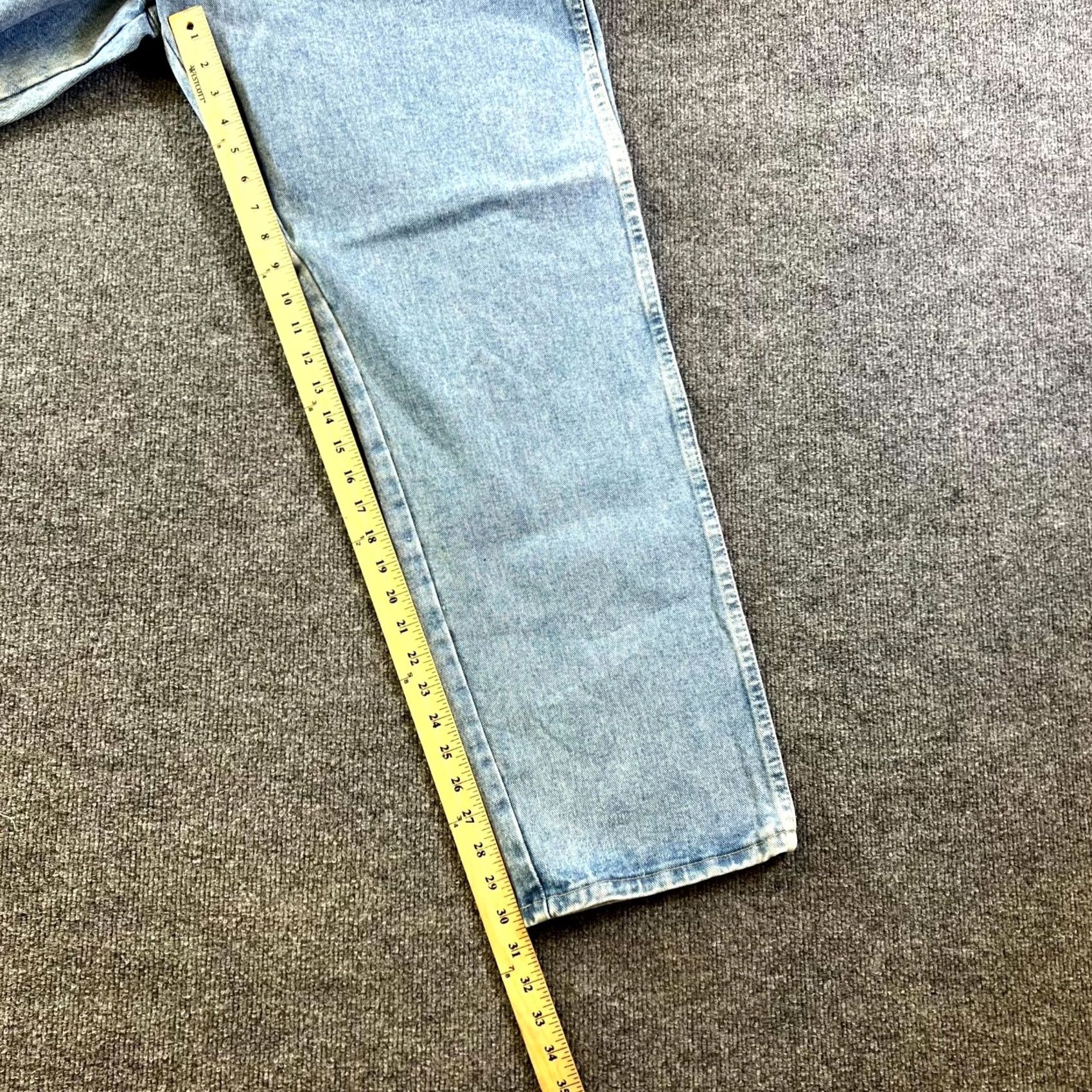 Wrangler Wrangler Jeans Mens 42x32 Blue Denim Light Wash 5-Pockets Zip Fly Outdoor Skater Jeans Size US 42 / EU 58 - 4 Thumbnail
