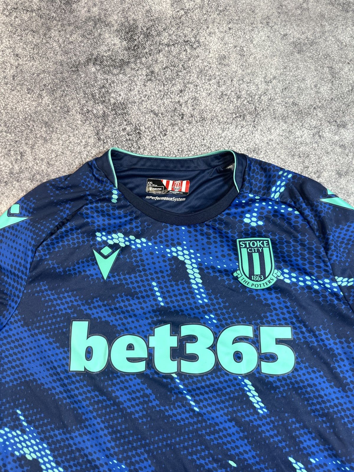 Macron Macron Stoke City Soccer Jersey rare Streetwear USA XXL Size US XXL / EU 58 / 5 - 2 Thumbnail