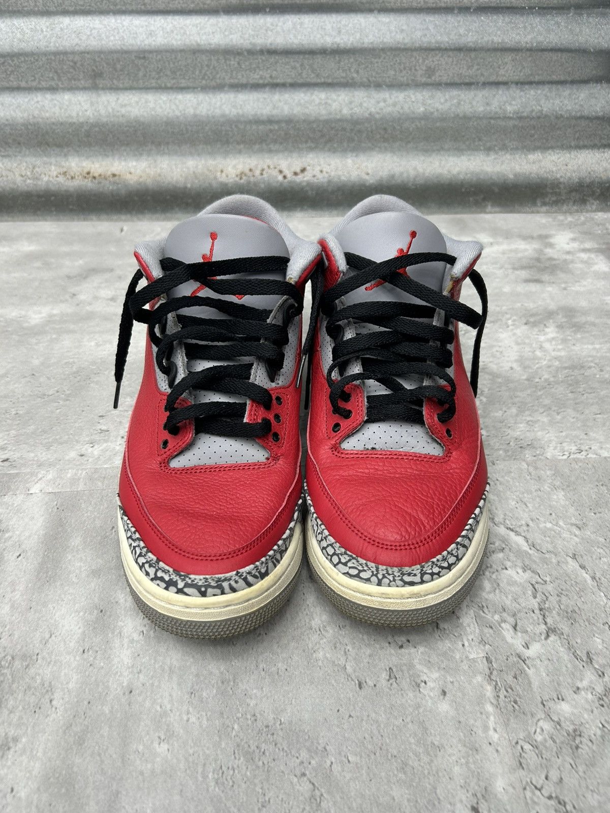 Jordan Brand Jordan 3 Size US 10.5 / EU 43-44 - 2 Thumbnail