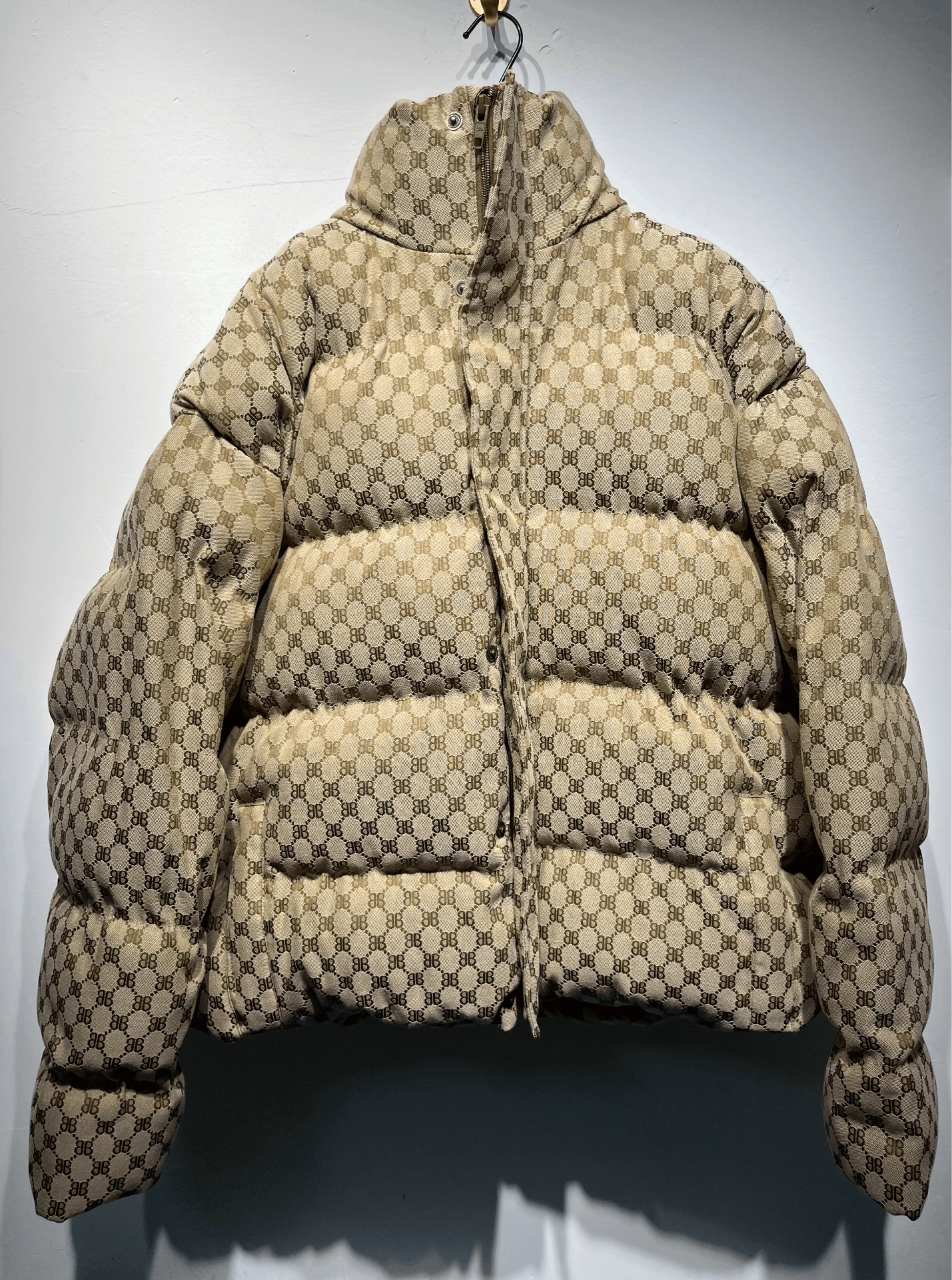 Balenciaga Balenciaga Collab Beige Heavy Coat 46 Men Size US L / EU 52-54 / 3 - 1 Thumbnail