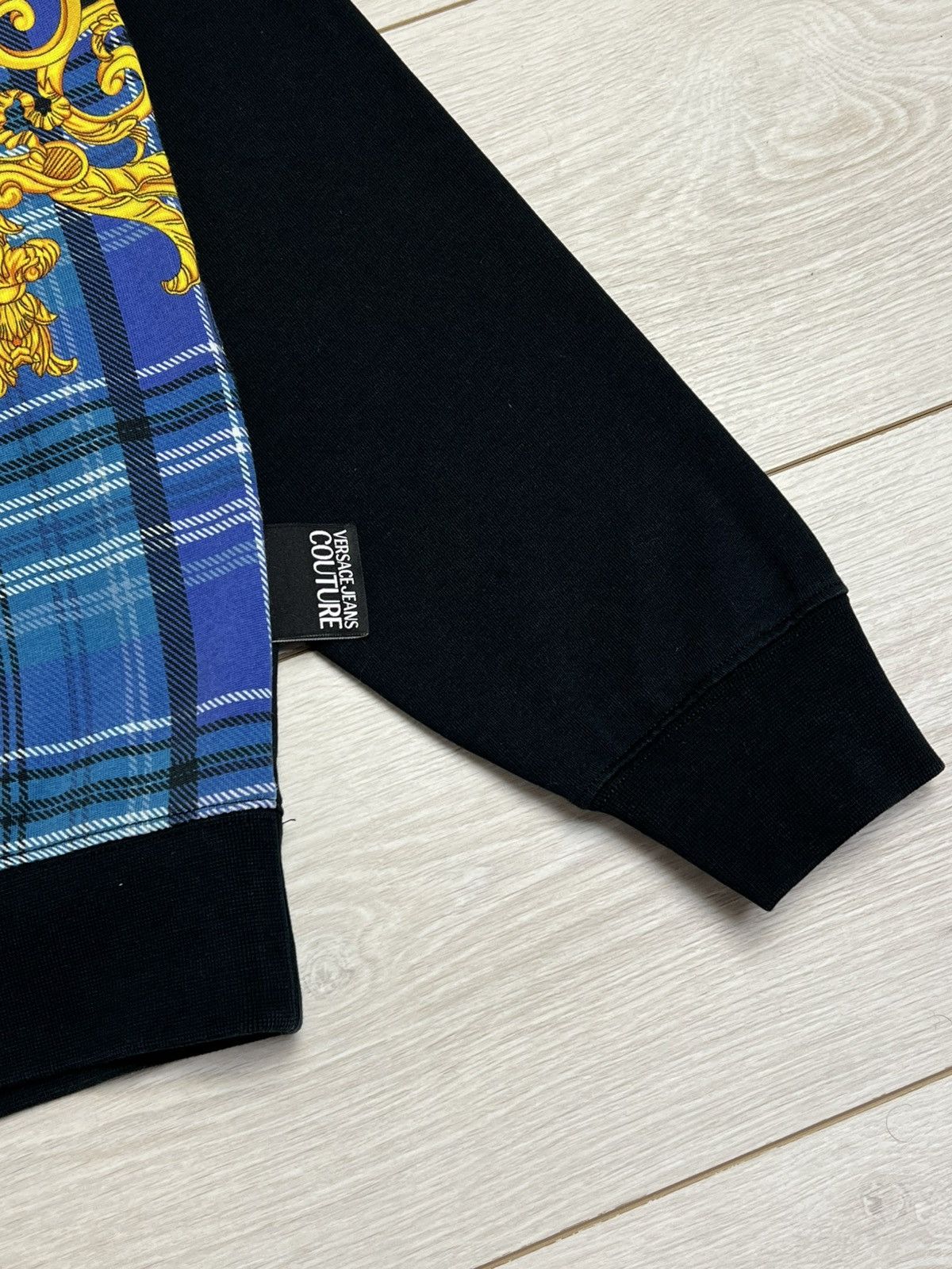 Versace Jeans Couture Versace Jeans Couture Baroque Tartan Sweatshirt M Size US M / EU 48-50 / 2 - 5 Thumbnail