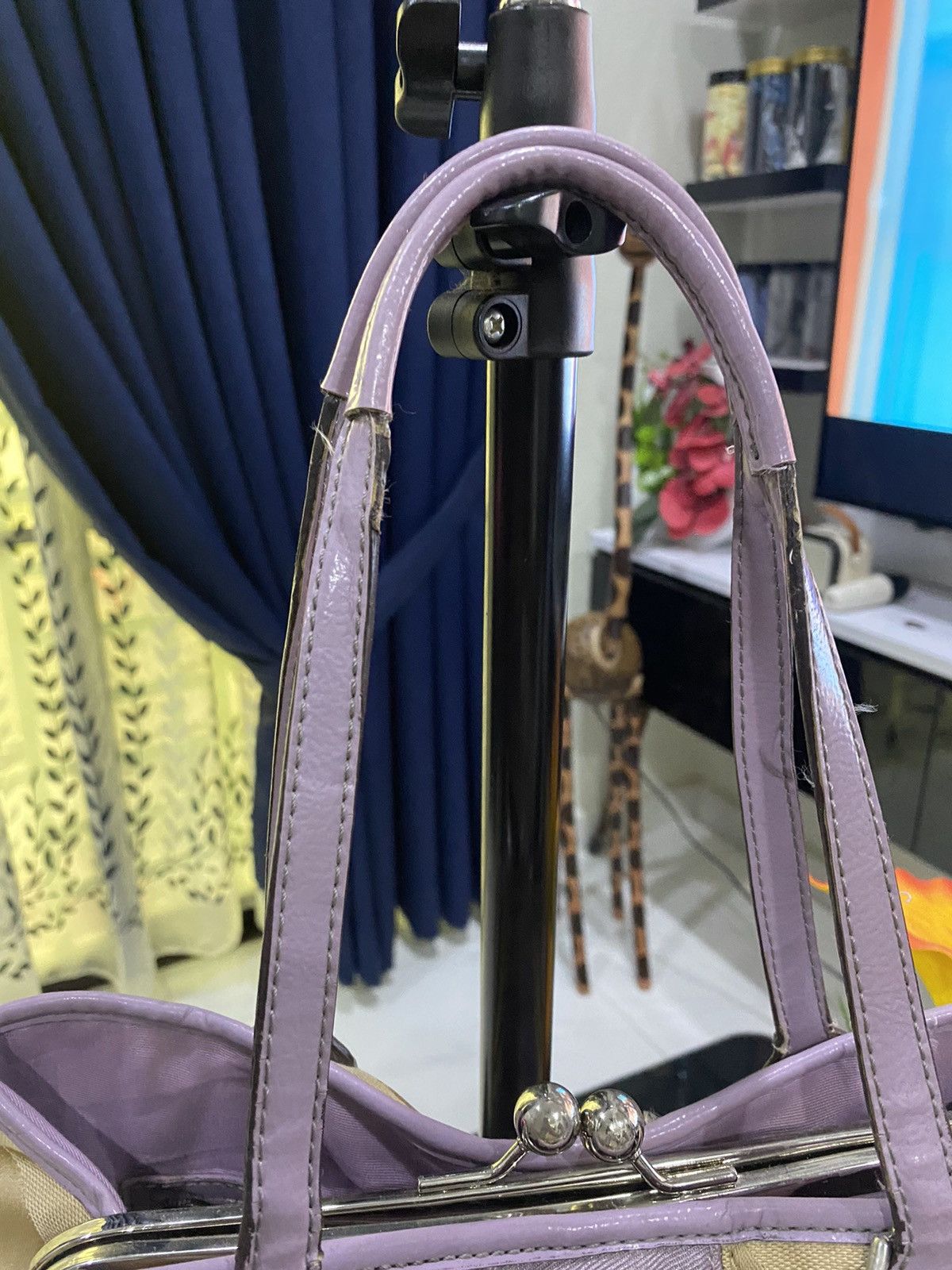 Coach Lavendar & Tan Coach Kiss Lock Purse Size ONE SIZE - 7 Thumbnail