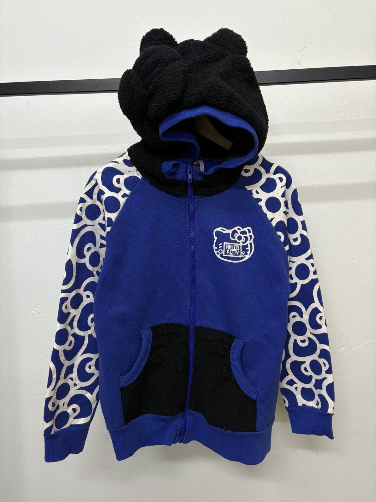 Beauty Beast HELLO KITTY WOOL HOODIE Size US M / EU 48-50 / 2 - 16 Thumbnail