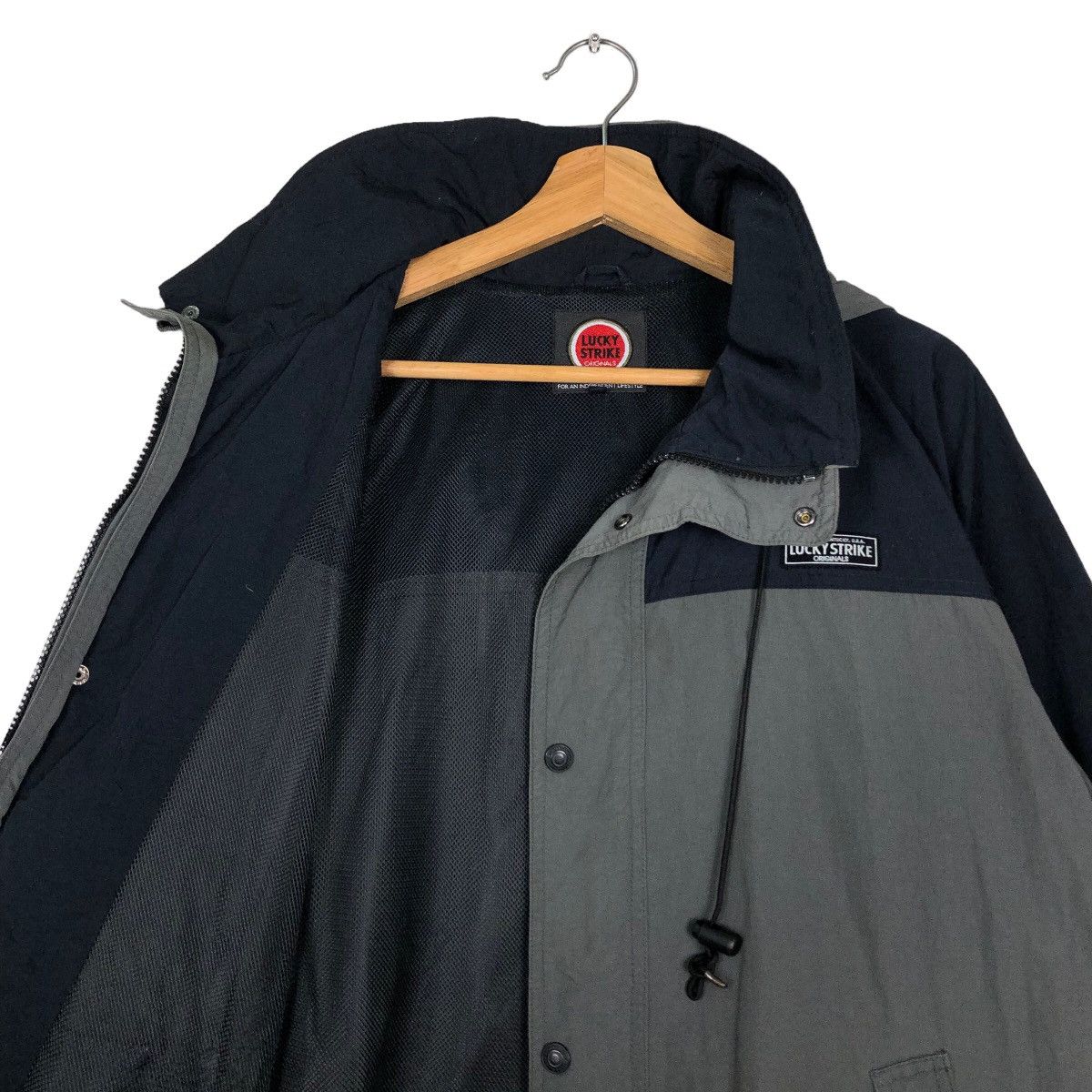 Japanese Brand 🔥Vtg Windbreaker Jacket Single Layer Lucky Strike Racing Size US L / EU 52-54 / 3 - 11 Thumbnail
