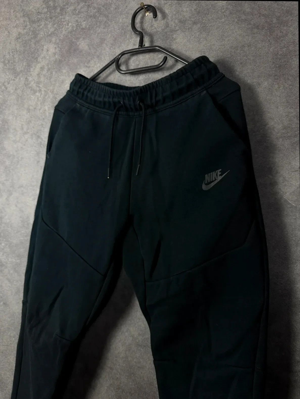 Nike Nike Tech Fleece sweatpants black mini logo Techwear Size US 26 / EU 42 - 2 Thumbnail