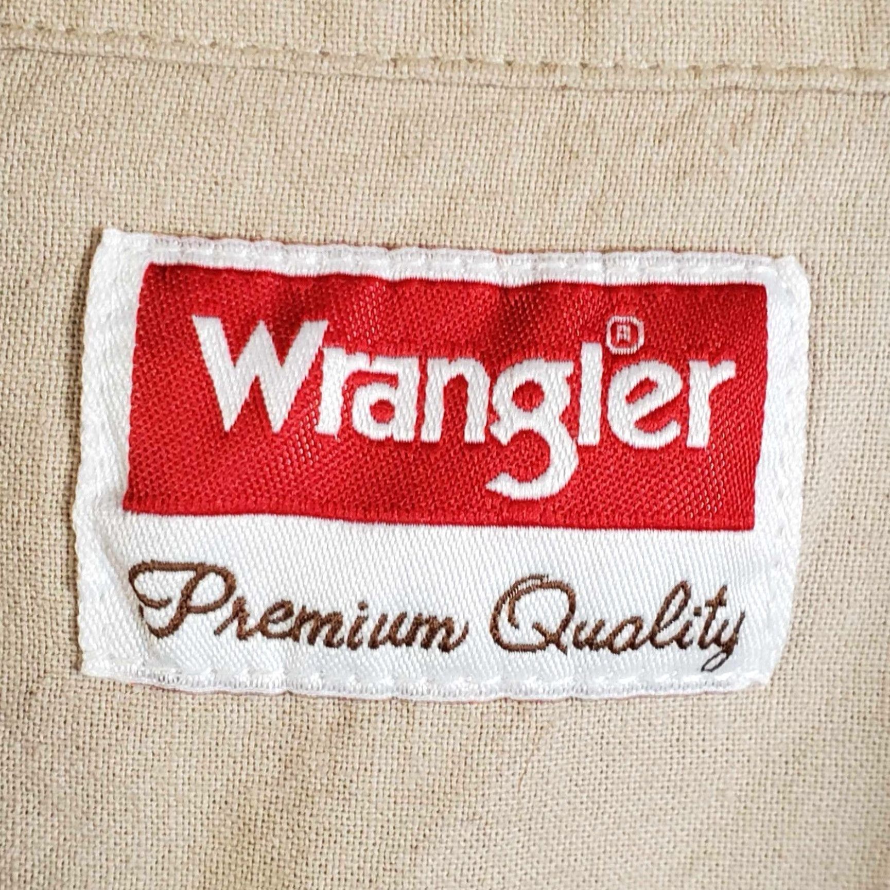 Wrangler VINTAGE Wrangler Men's Button-Up Short Sleeve Work Wear 2XL Beige Cotton Blend Logo Pockets Collared Spread Casual All Seasons Mens Size US 39 - 2 Thumbnail