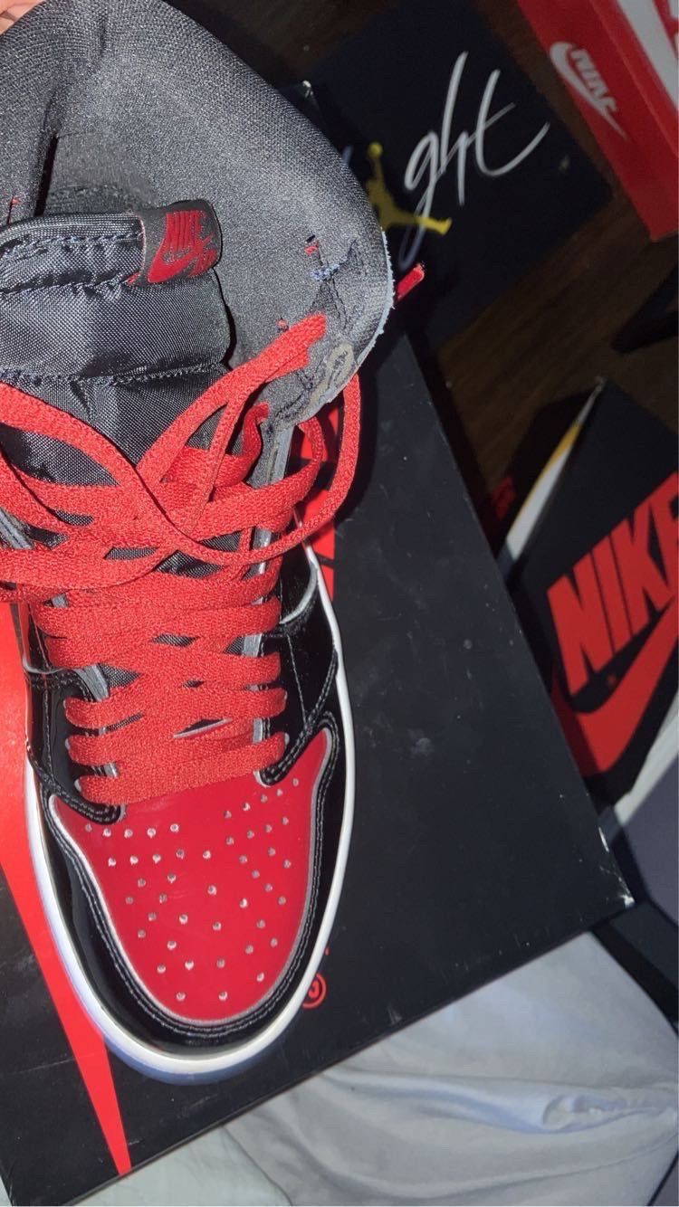 Jordan Brand Jordan 1 Patent Bred Size US 9 / EU 42 - 3 Thumbnail