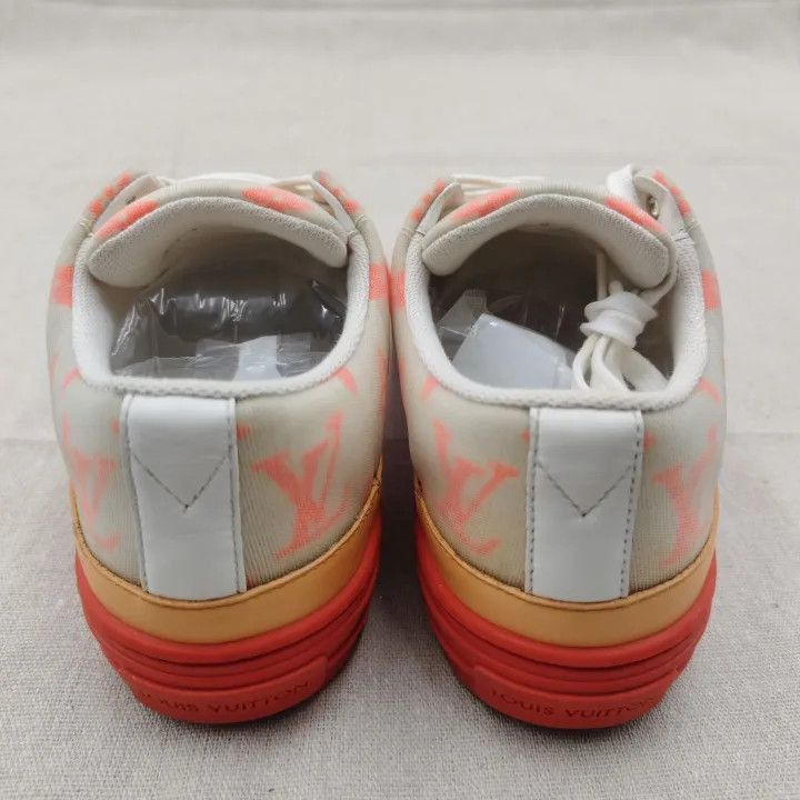 Louis Vuitton Louis Vuitton Stylish Low-Top Sneakers in White and Orange Size US 6 / IT 36 - 3 Thumbnail