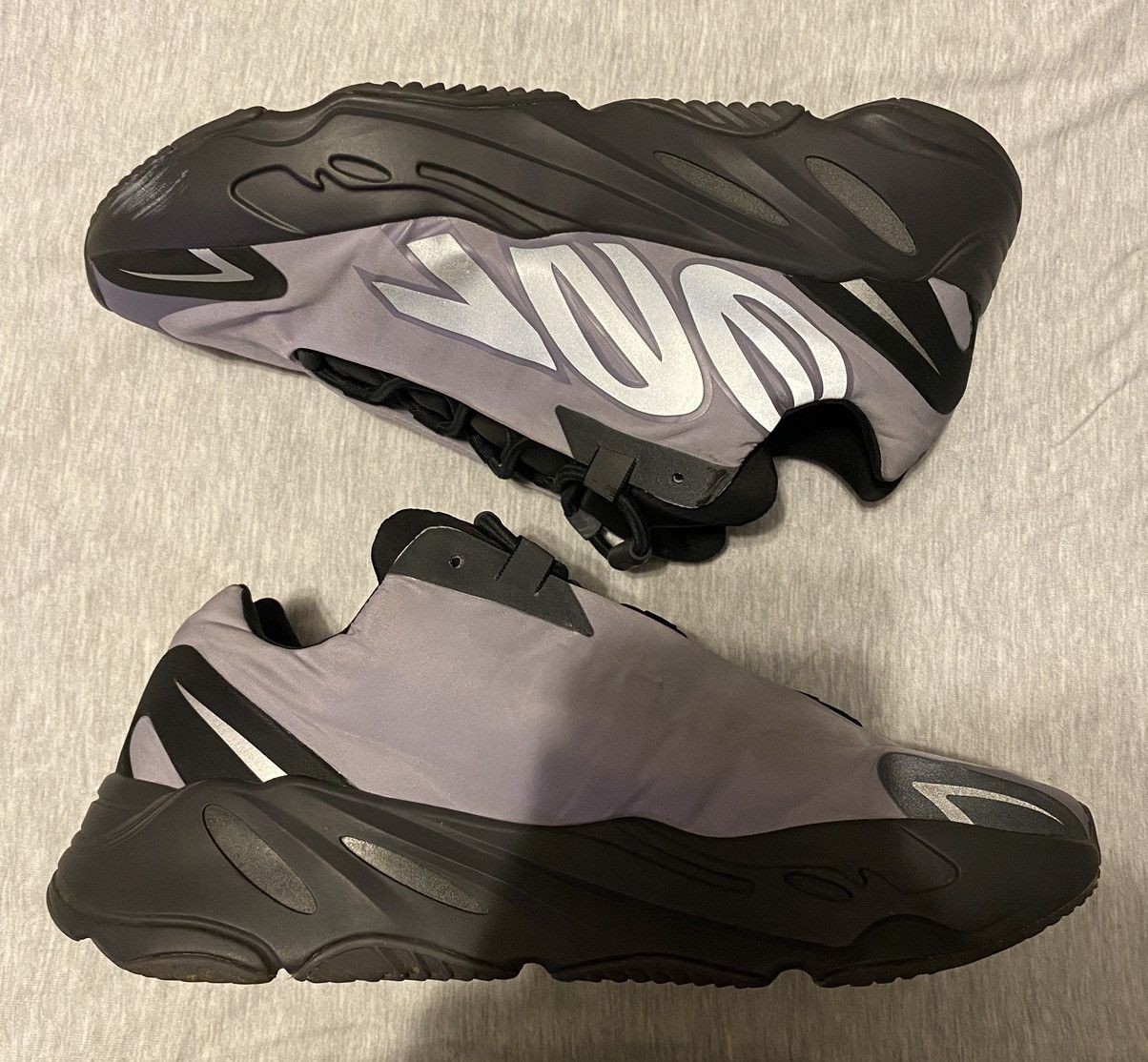 Adidas × Kanye West Yeezy 700 MNVM Geode Size US 11 / EU 44 - 2 Thumbnail