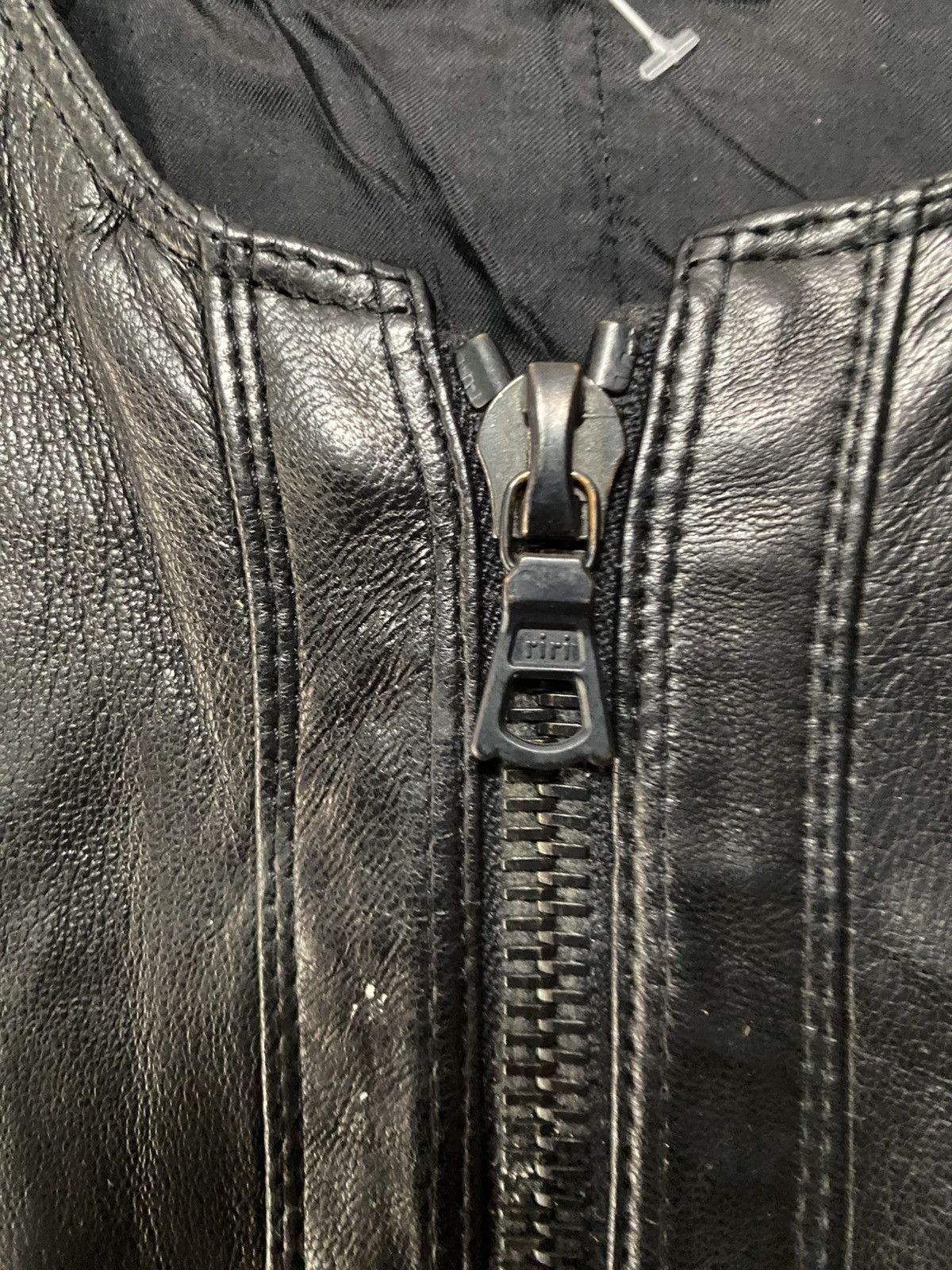 Versace Vintage Gianni versace leather jacket J5 Size XS / US 0-2 / IT 36-38 - 4 Thumbnail