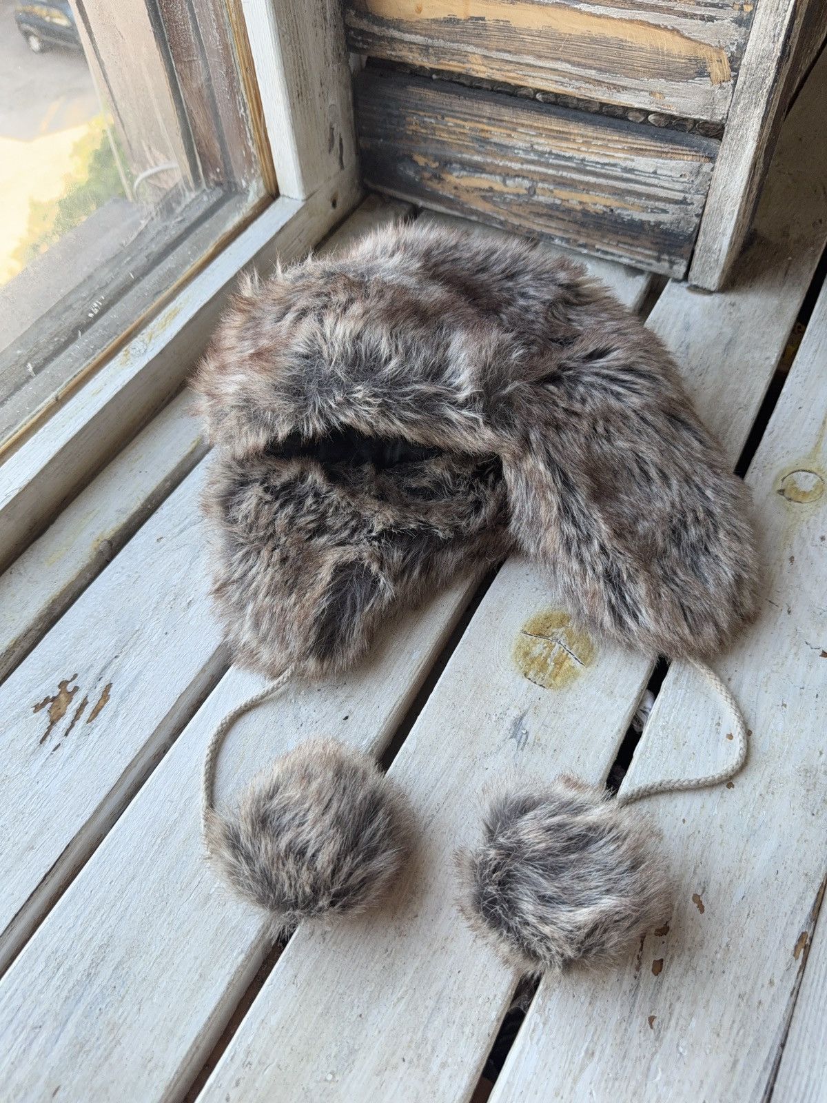 Japanese Brand Y2K Faux Fur Ushanka Vintage Fuzzy Warm Trapper Hat S size Size ONE SIZE - 1 Thumbnail