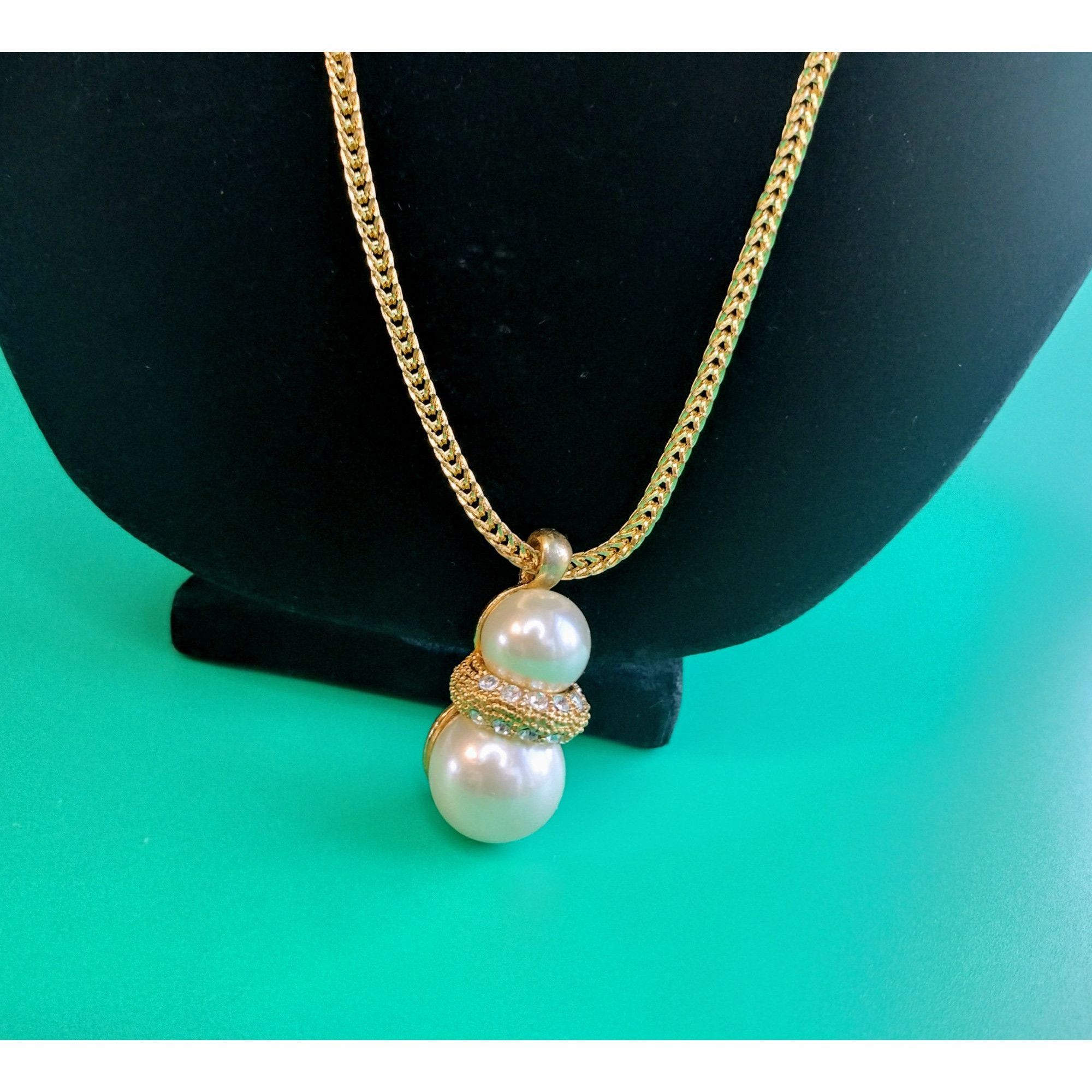 Other Vintage Gold Tone Necklace Magnetic Clasp Double Faux Pearl Size ONE SIZE - 14 Thumbnail