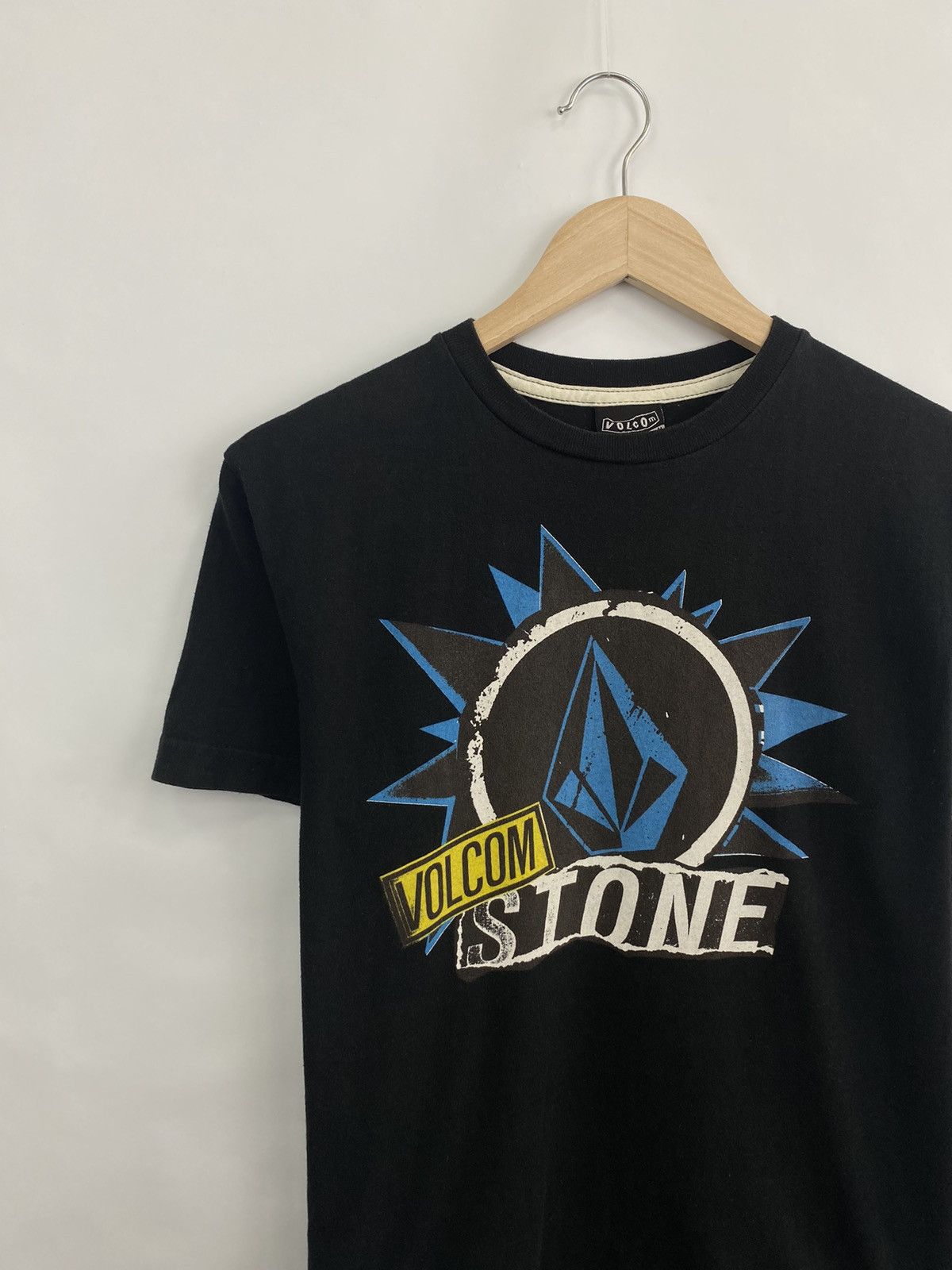 Volcom 🇺🇸 Vintage 90s Volcom Skate Center Logo T-Shirt Rare Retro Size US M / EU 48-50 / 2 - 3 Thumbnail