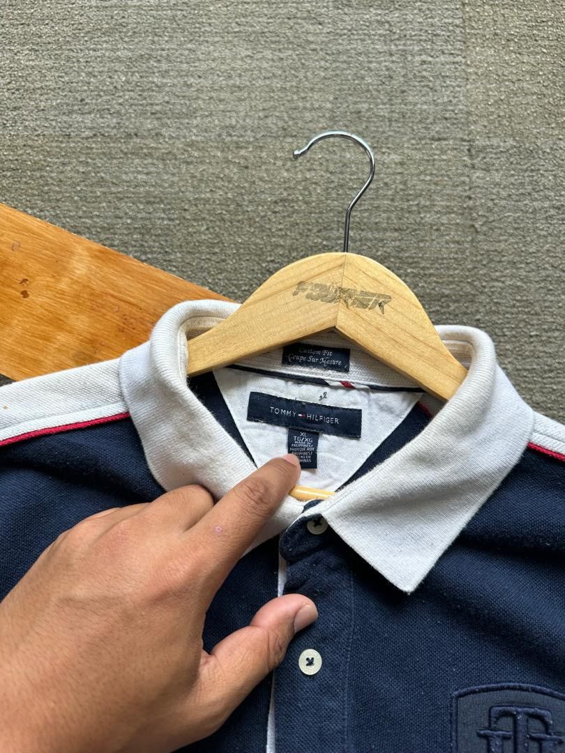 Other × Tommy Hilfiger TOMMY HILFIGER SPELLOUT COLLAR Size US XL / EU 56 / 4 - 3 Thumbnail