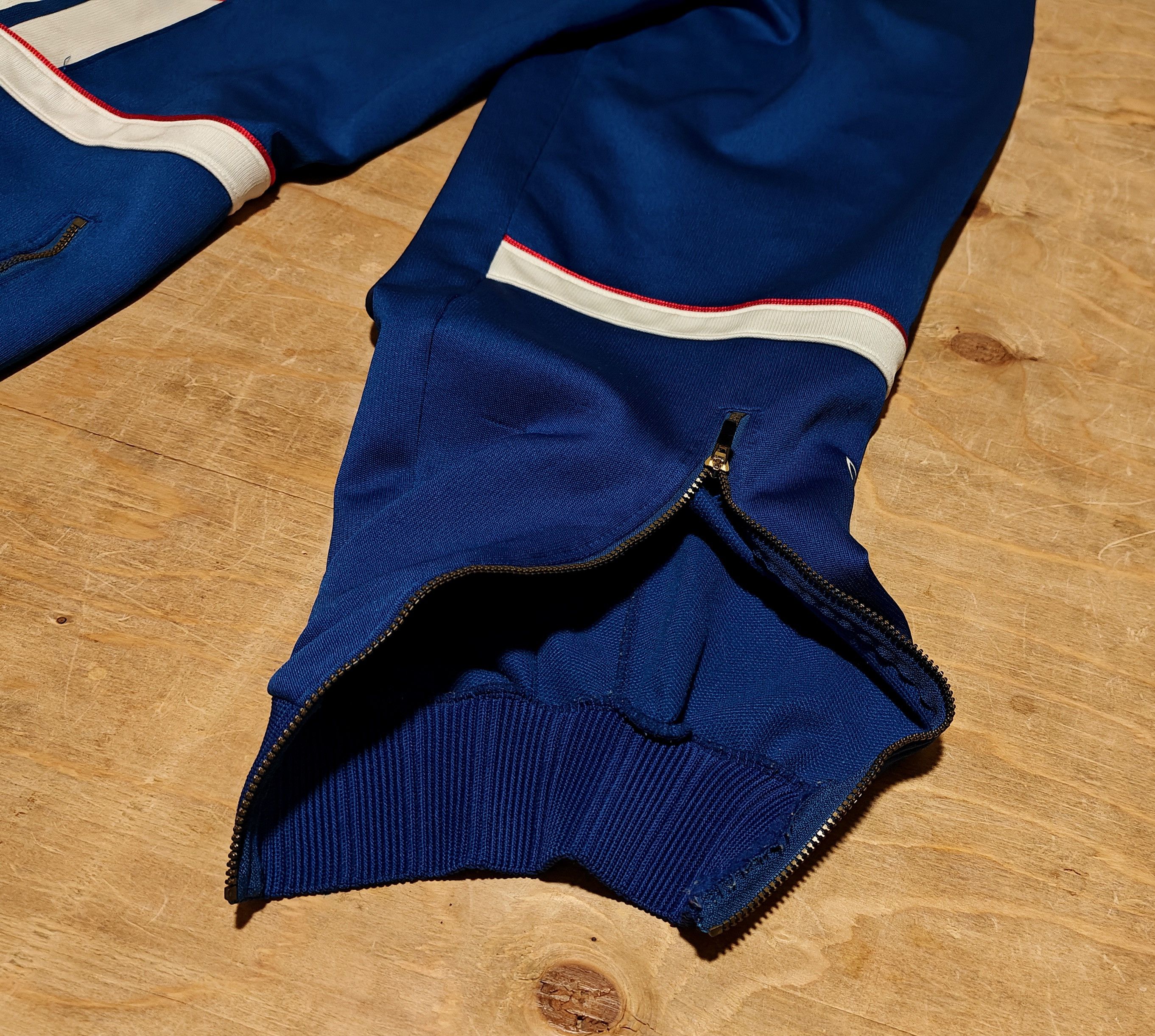 Adidas Vtg 80s 90s Mens Adidas Descente Japan blue track pants Size US 34 / EU 50 - 4 Thumbnail