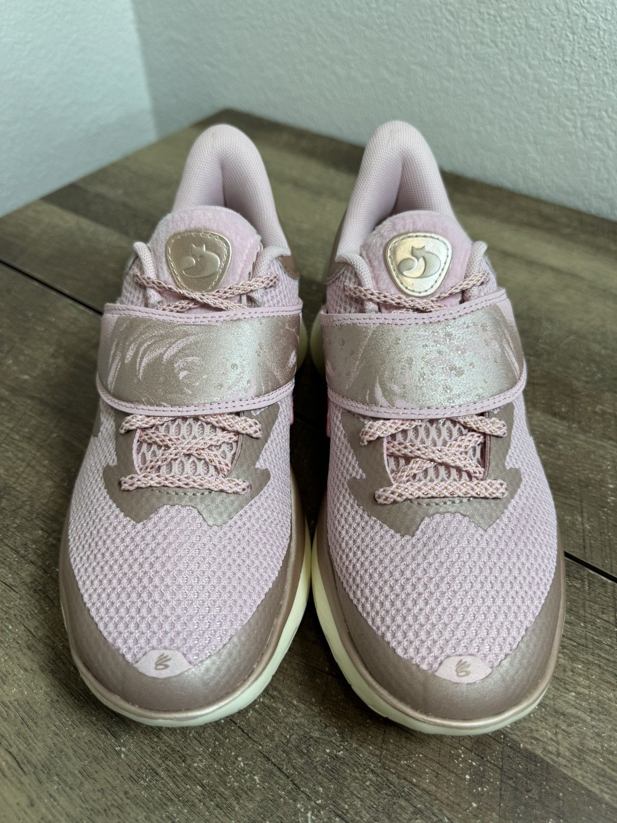 Under Armour Under Armour Curry Fox 1 Reign Rose 6001922-647 Sz 6.5Y NEW Size US 6.5 / EU 39-40 - 3 Thumbnail
