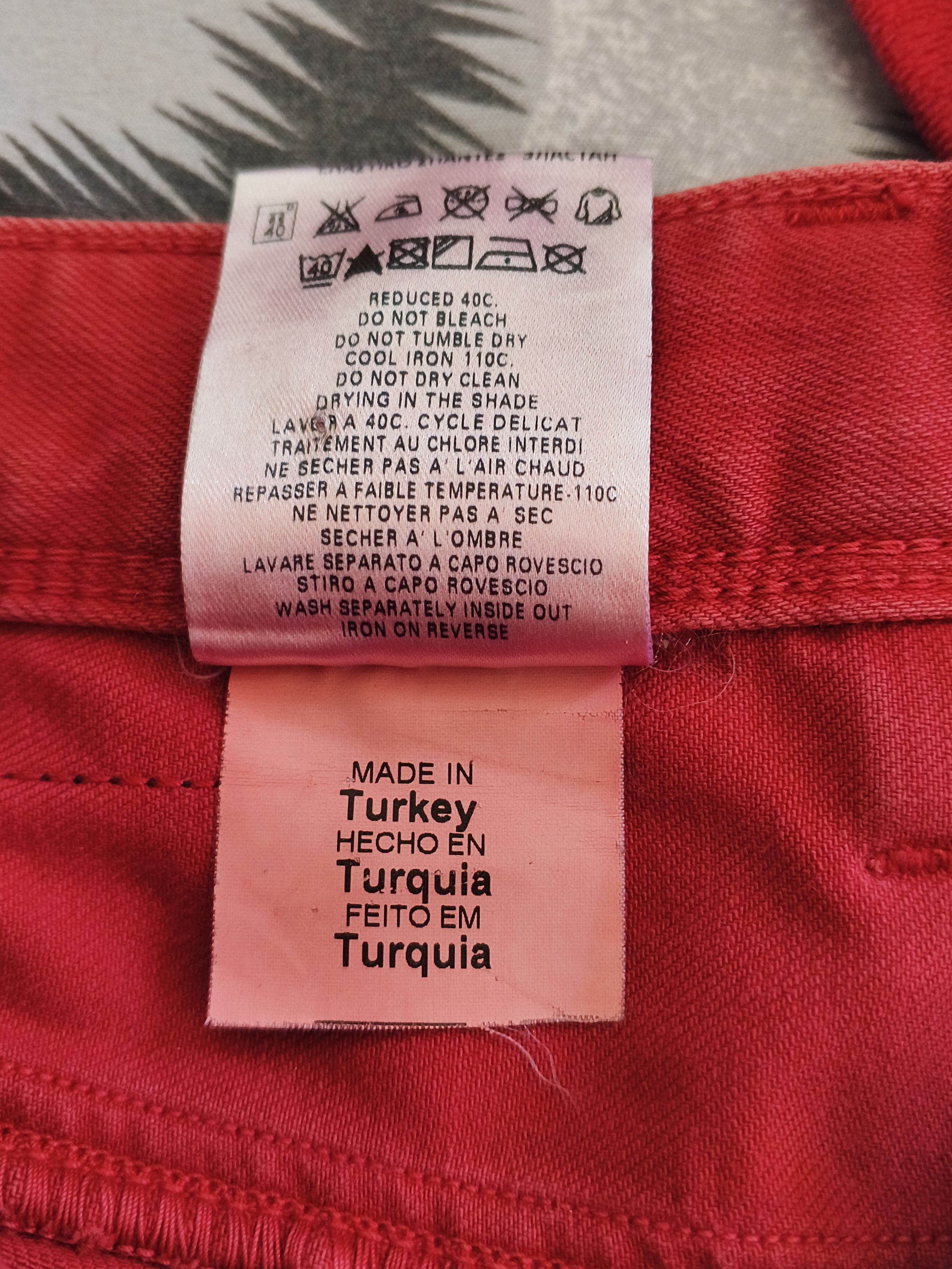 Love Moschino Y2K Love Moschino Red Slim Fit Stretch Denim Jeans Size 32" / US 10 / IT 46 - 12 Thumbnail