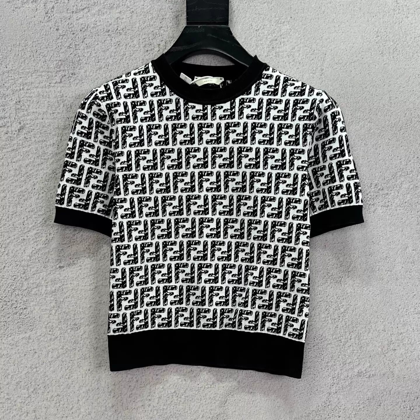 Fendi FENDI Logo All Over Knit Short Sleeve T-Shirt Women's 38 New Size XS / US 0-2 / IT 36-38 - 1 Thumbnail