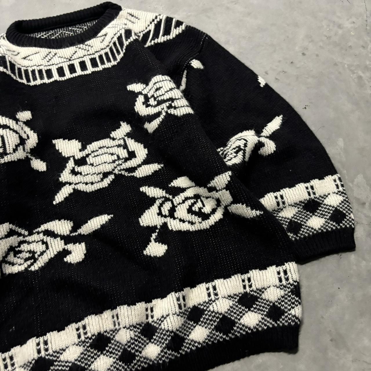 Japanese Brand × Vintage Crazy Vintage Y2K/2000s Black White Flower Pattern Knitted Sweater! Size M / US 6-8 / IT 42-44 - 4 Thumbnail