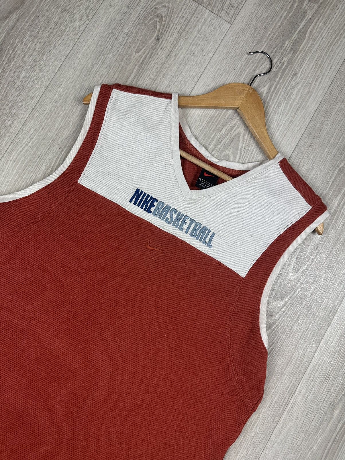 Nike × Vintage Nike Vintage Sportswear Basketball Tank Top Shirt Jersey Size US L / EU 52-54 / 3 - 2 Thumbnail