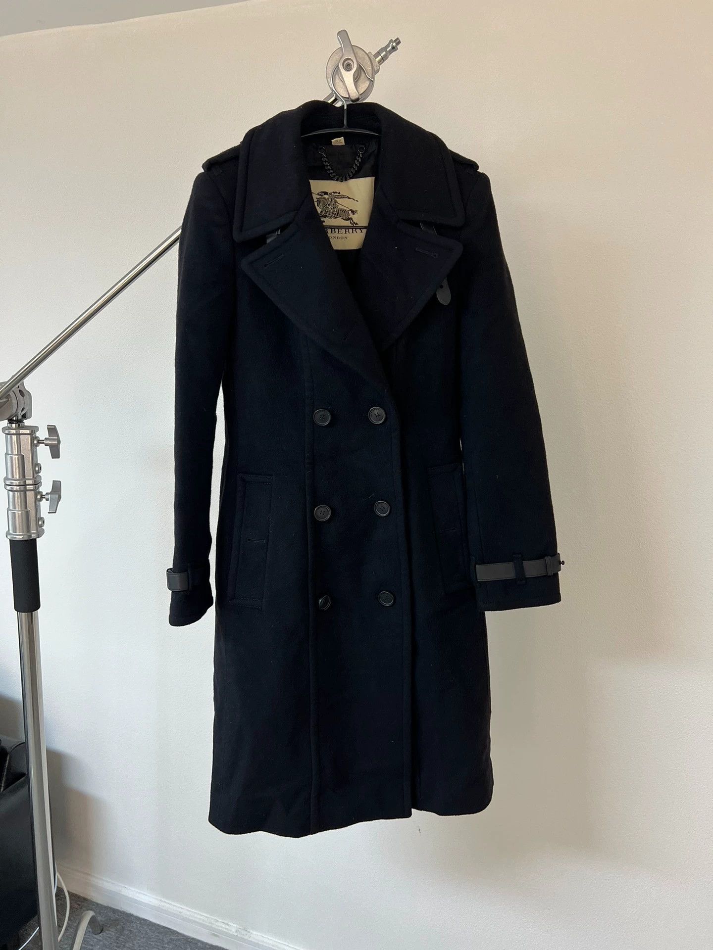 Burberry Burberry Court Leather-Button Padded Collar Wool Coat Size S / US 4 / IT 40 - 2 Thumbnail