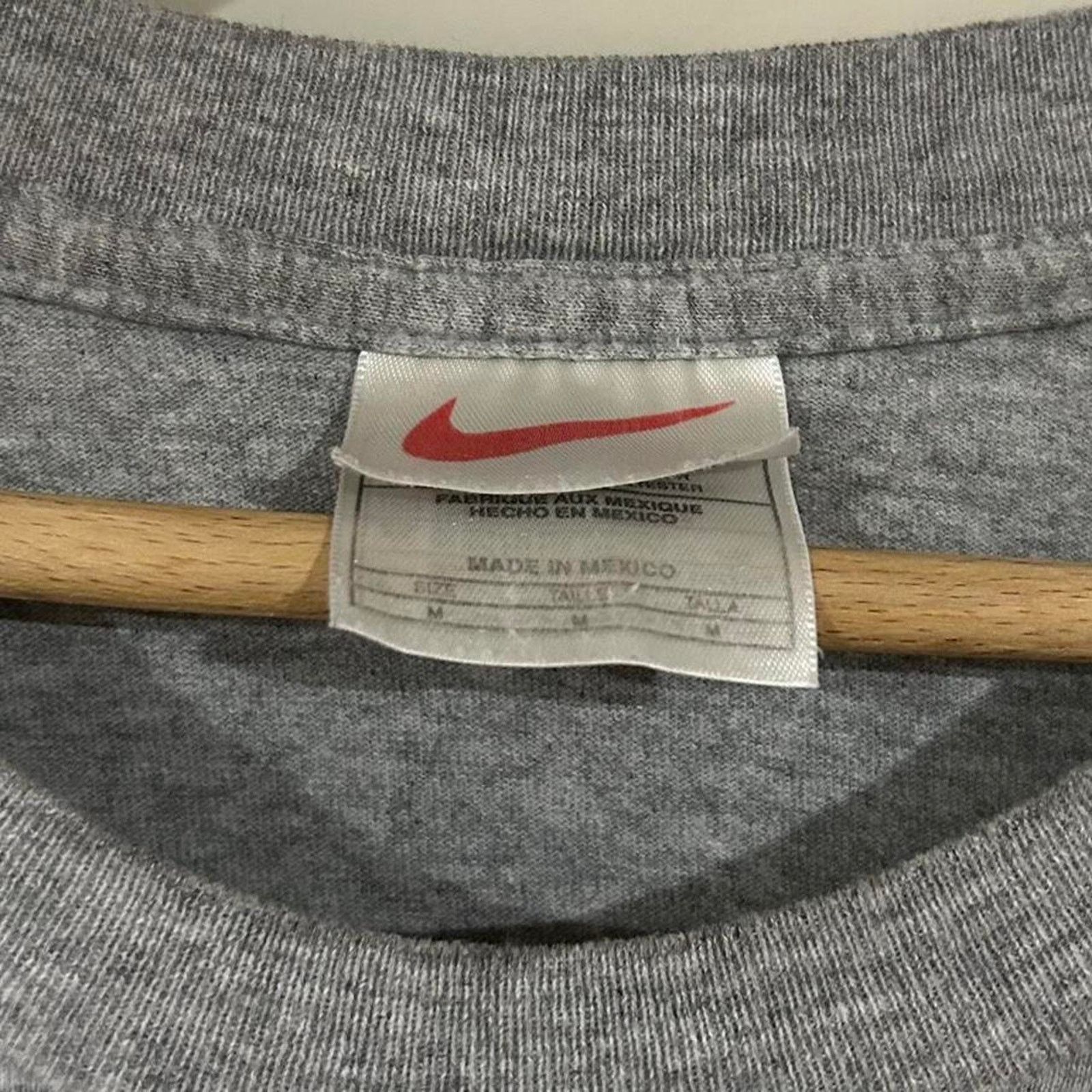 Nike Vintage Nike Athletics Perform & Compete Tee Shirt Size US M / EU 48-50 / 2 - 3 Thumbnail